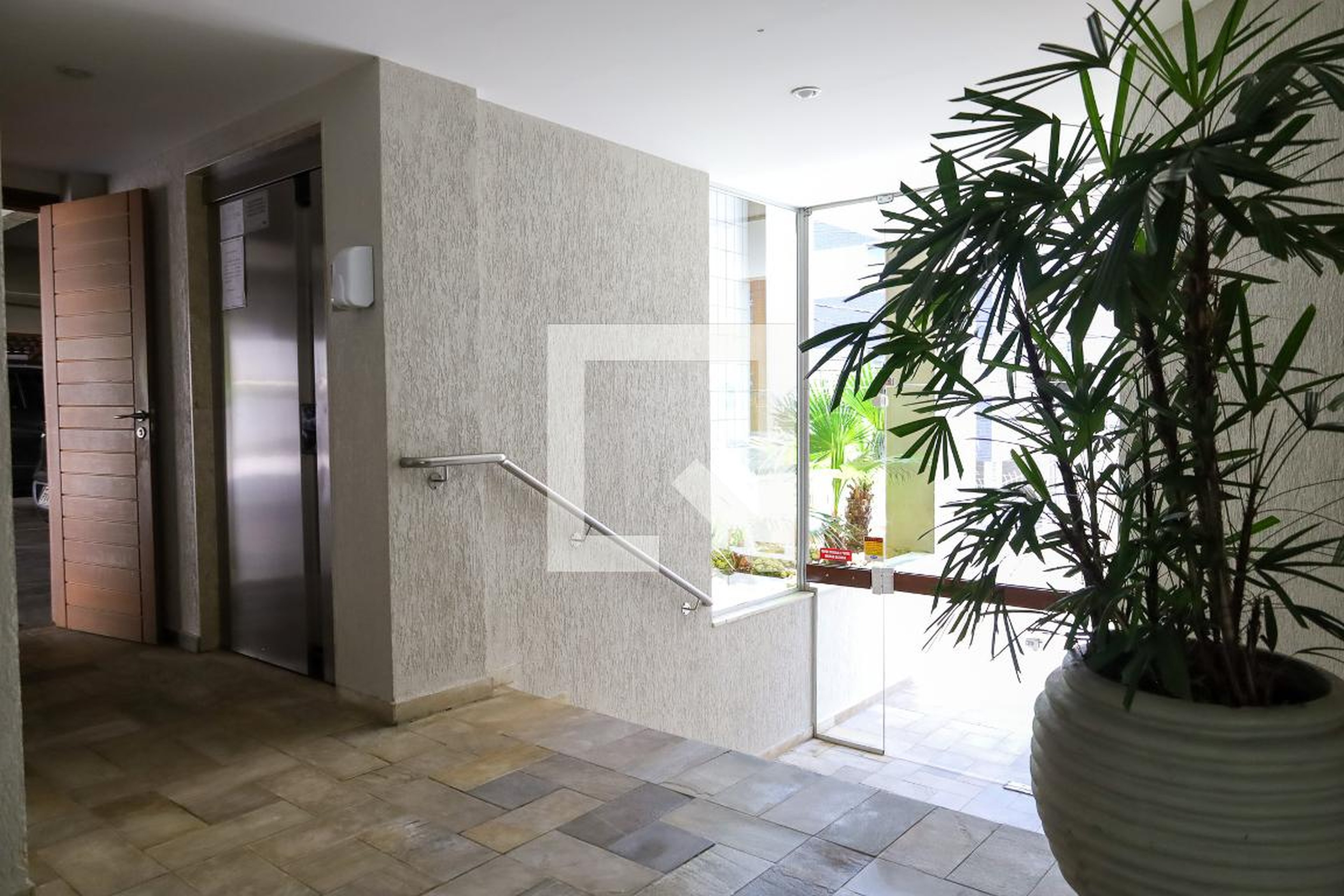 Hall - Edifício Residencial Paris