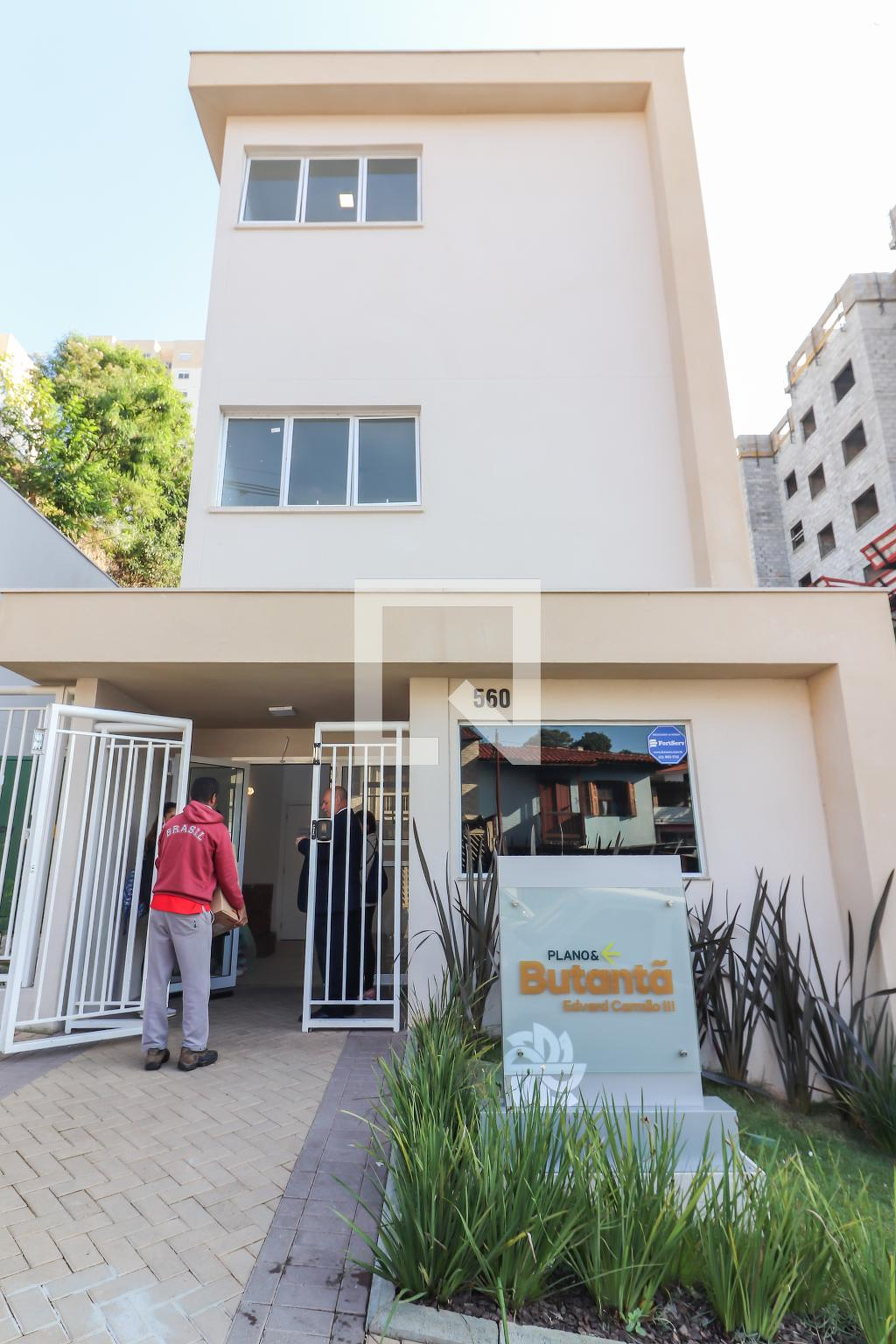 Fachada do Condomínio Condomínio Plano&Butantã  Edvard Carmilo II & III