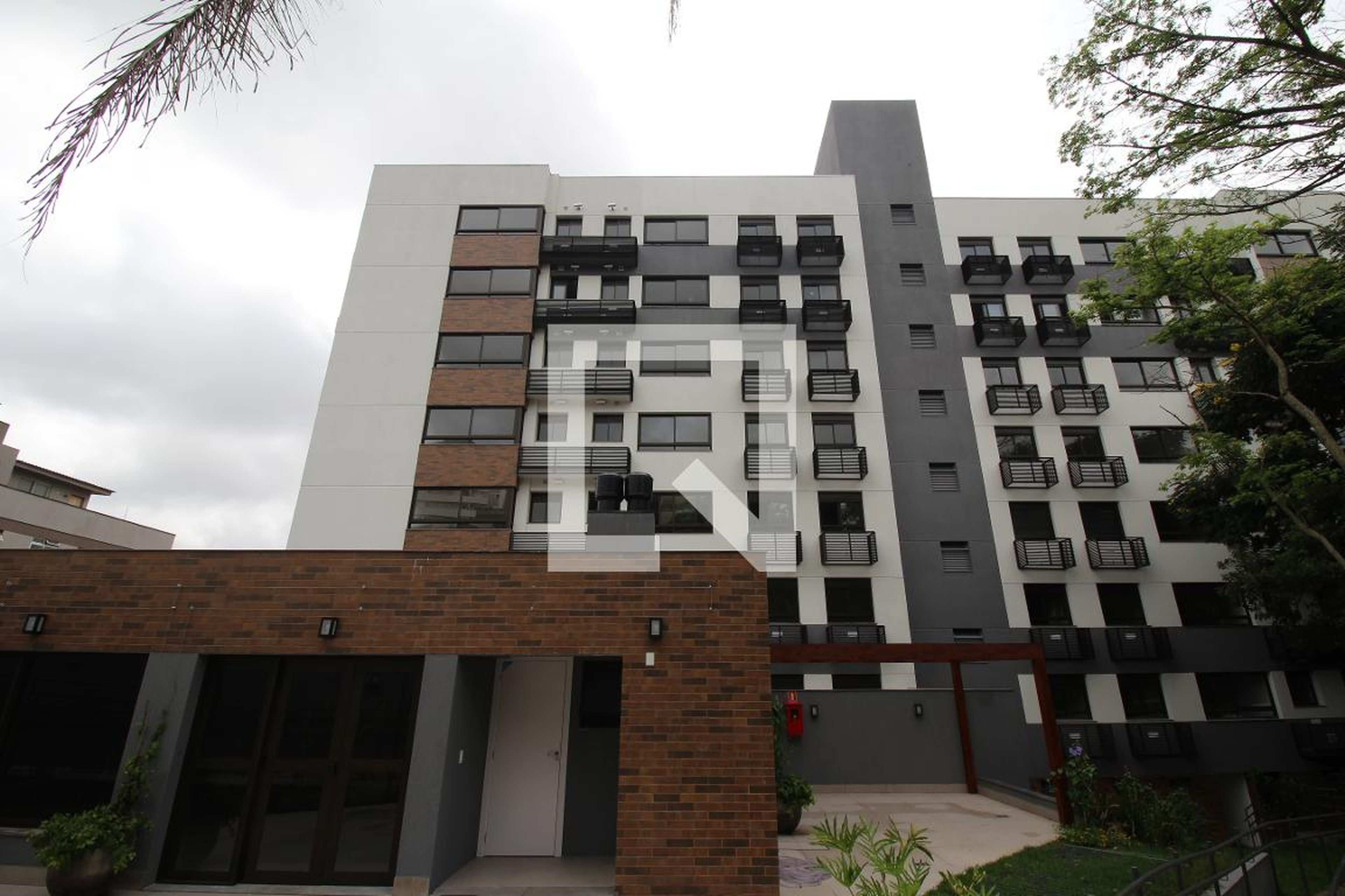 Fachada do Prédio Condomínio em Praça Doutor Gastão Santos, 28