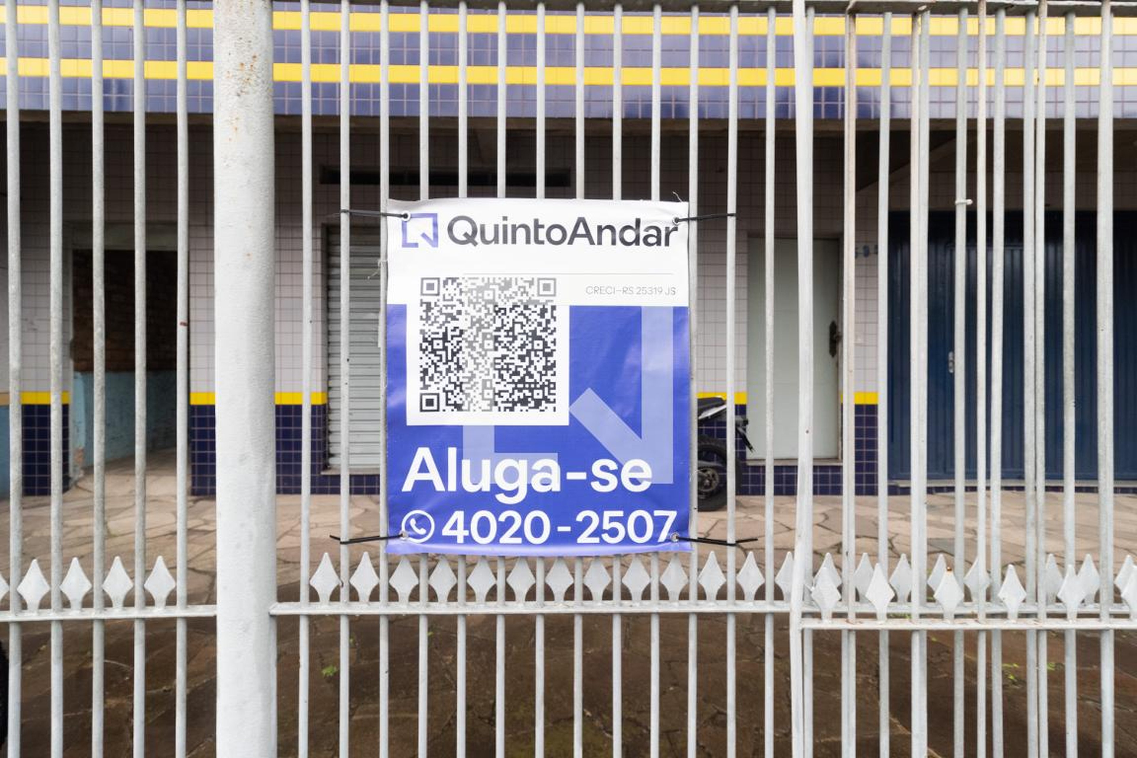 Fachada Condomínio em Rua Saldanha da Gama, 595