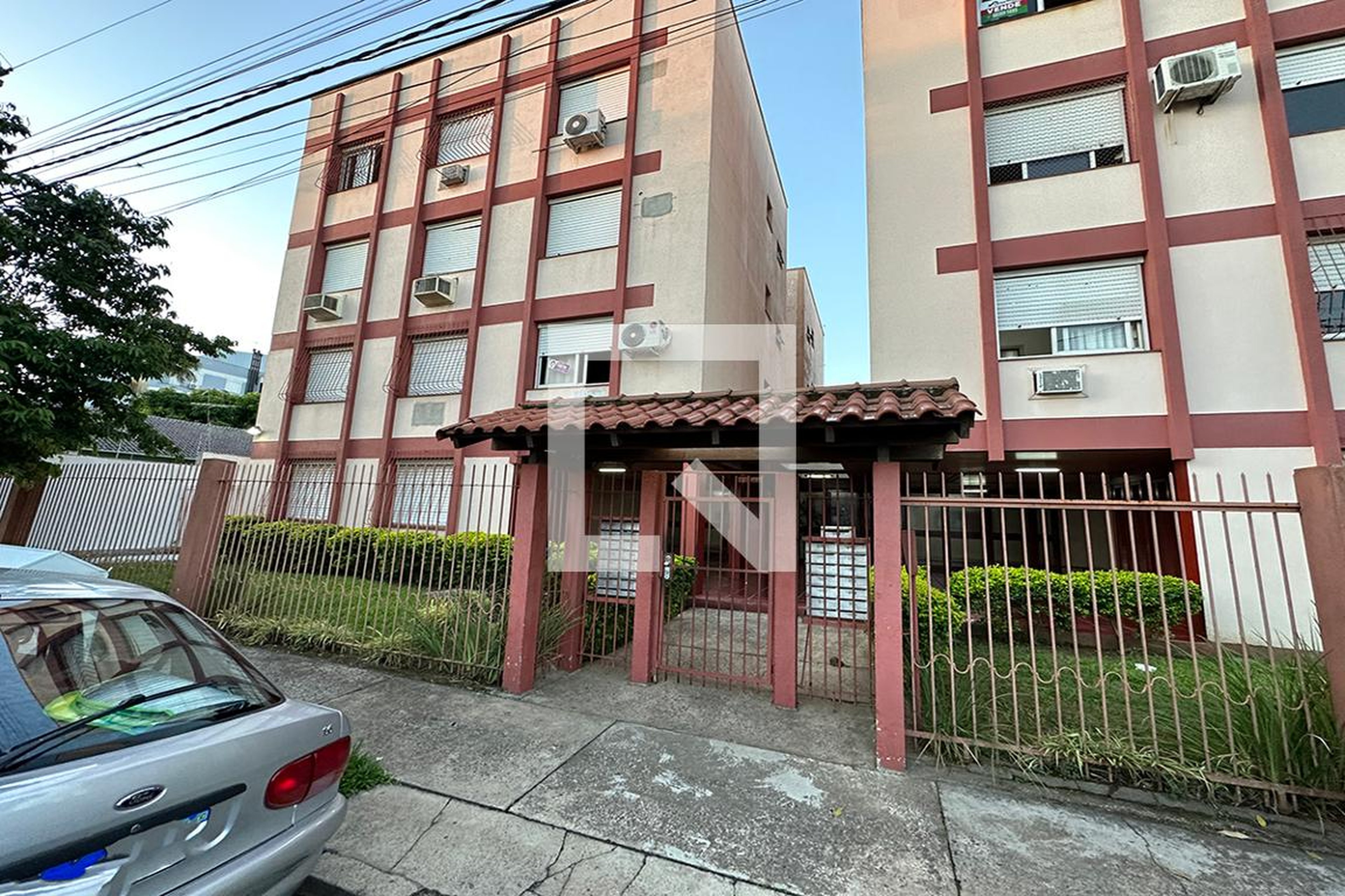 Fachada do Condomínio Condomínio San Marino