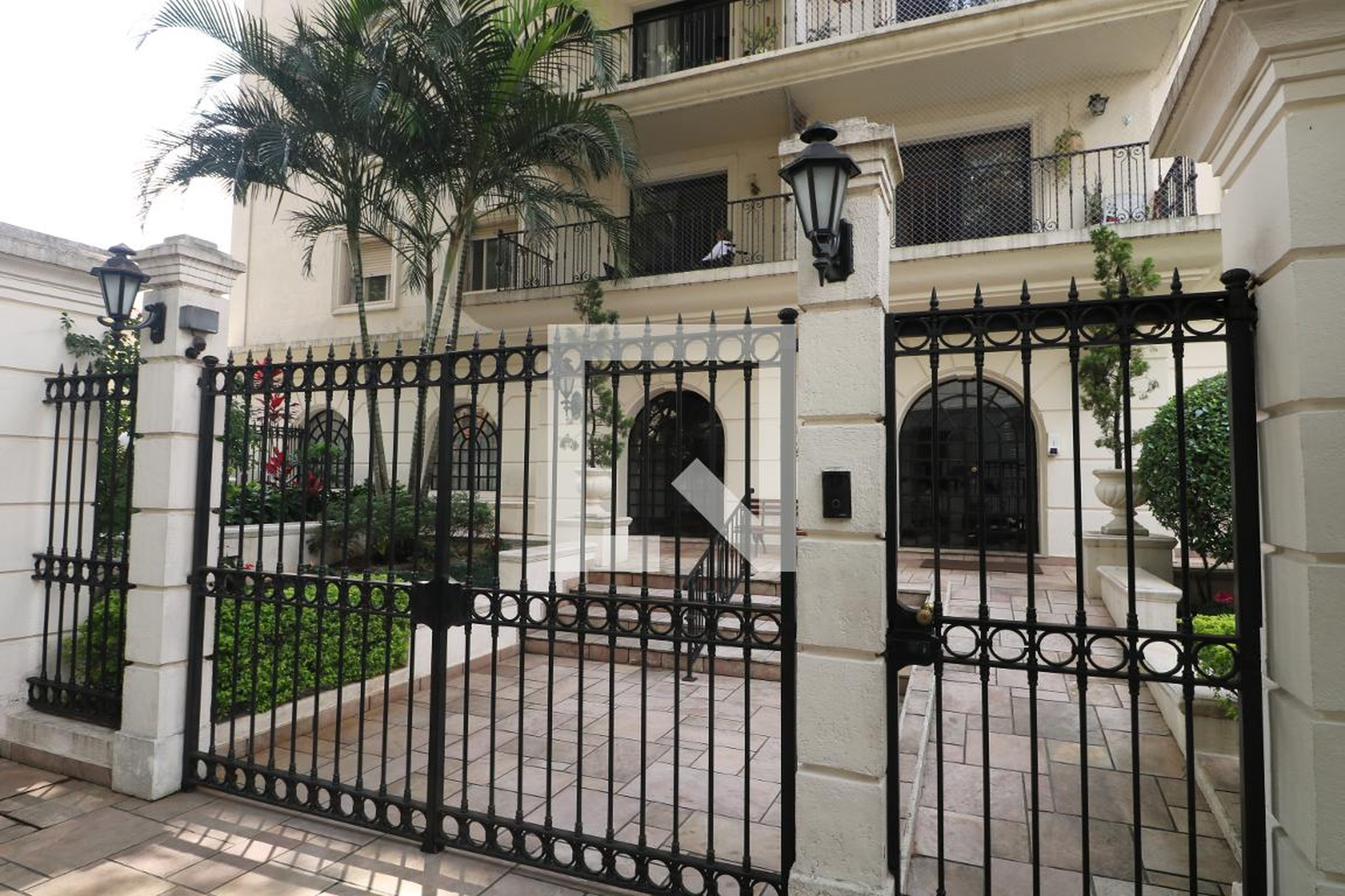 Fachada Condomínio Casa de Italia