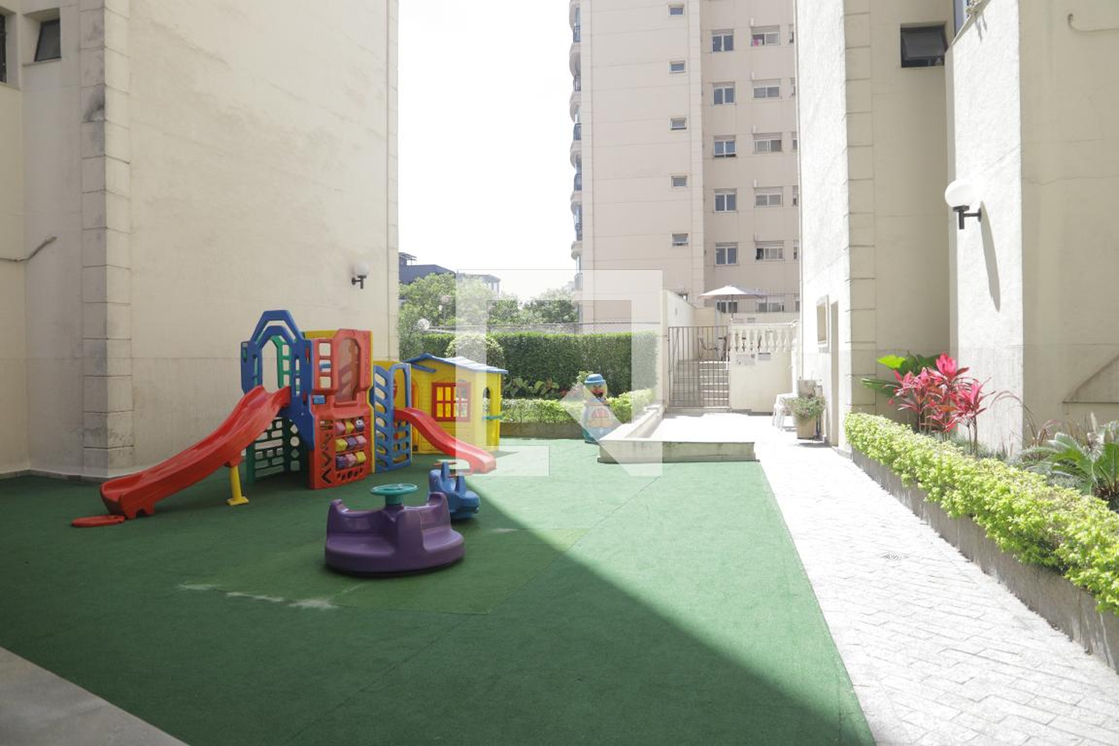 Playground - Maison Place Etoile
