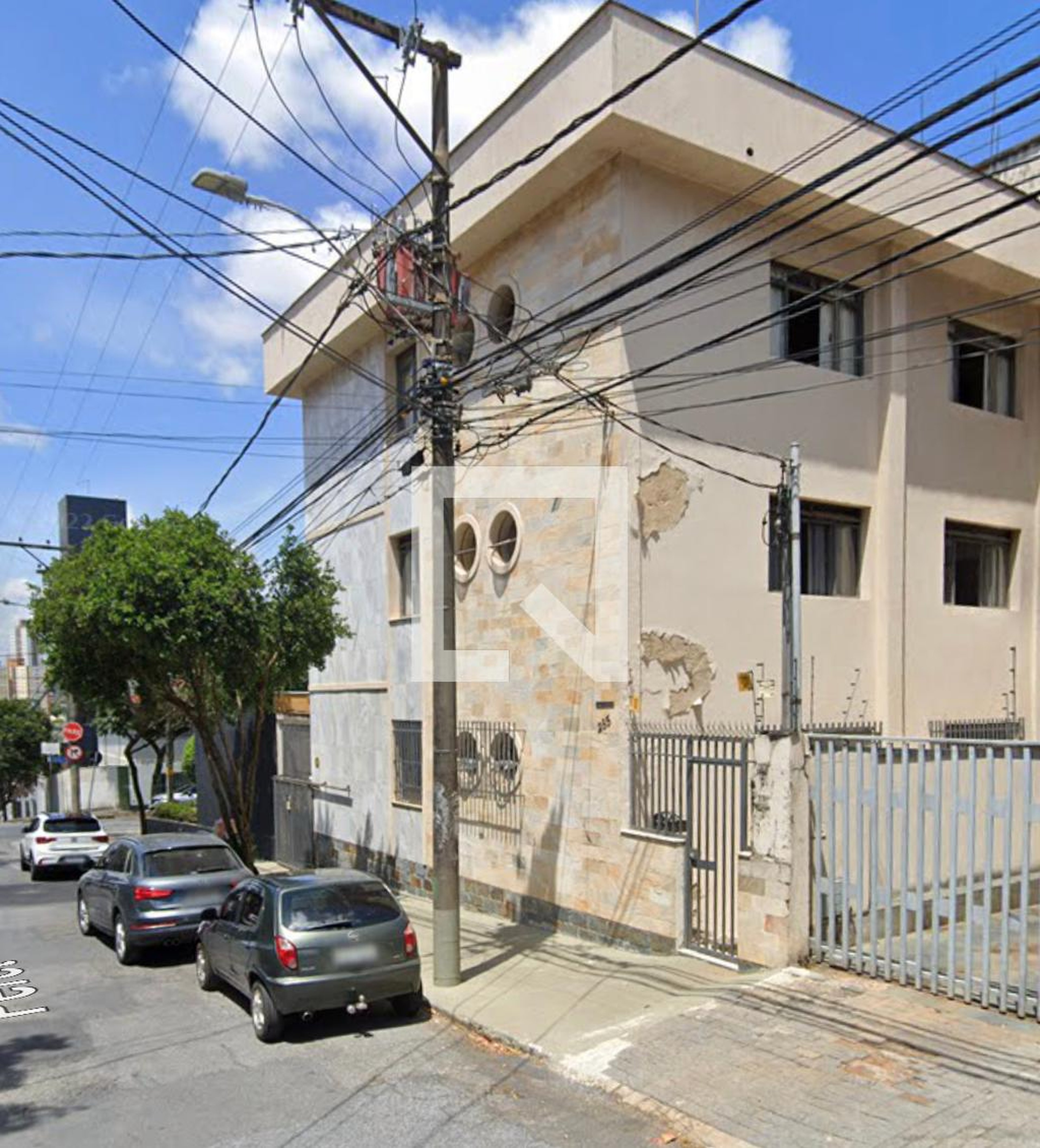 Fachada Condomínio em Rua Professor Amedee Peret, 285