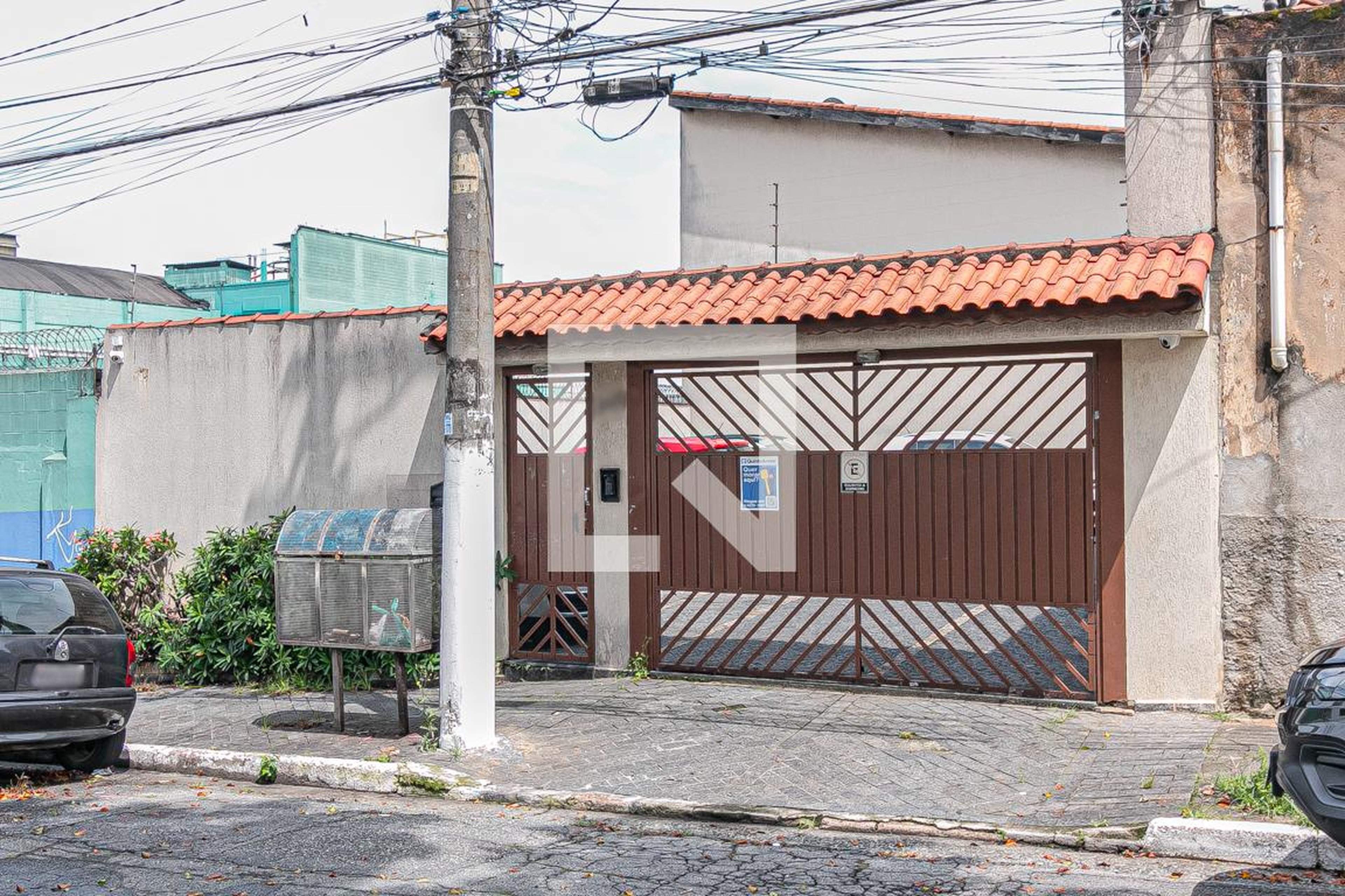 Fachada Condomínio em Rua Monte das Gameleiras, 245