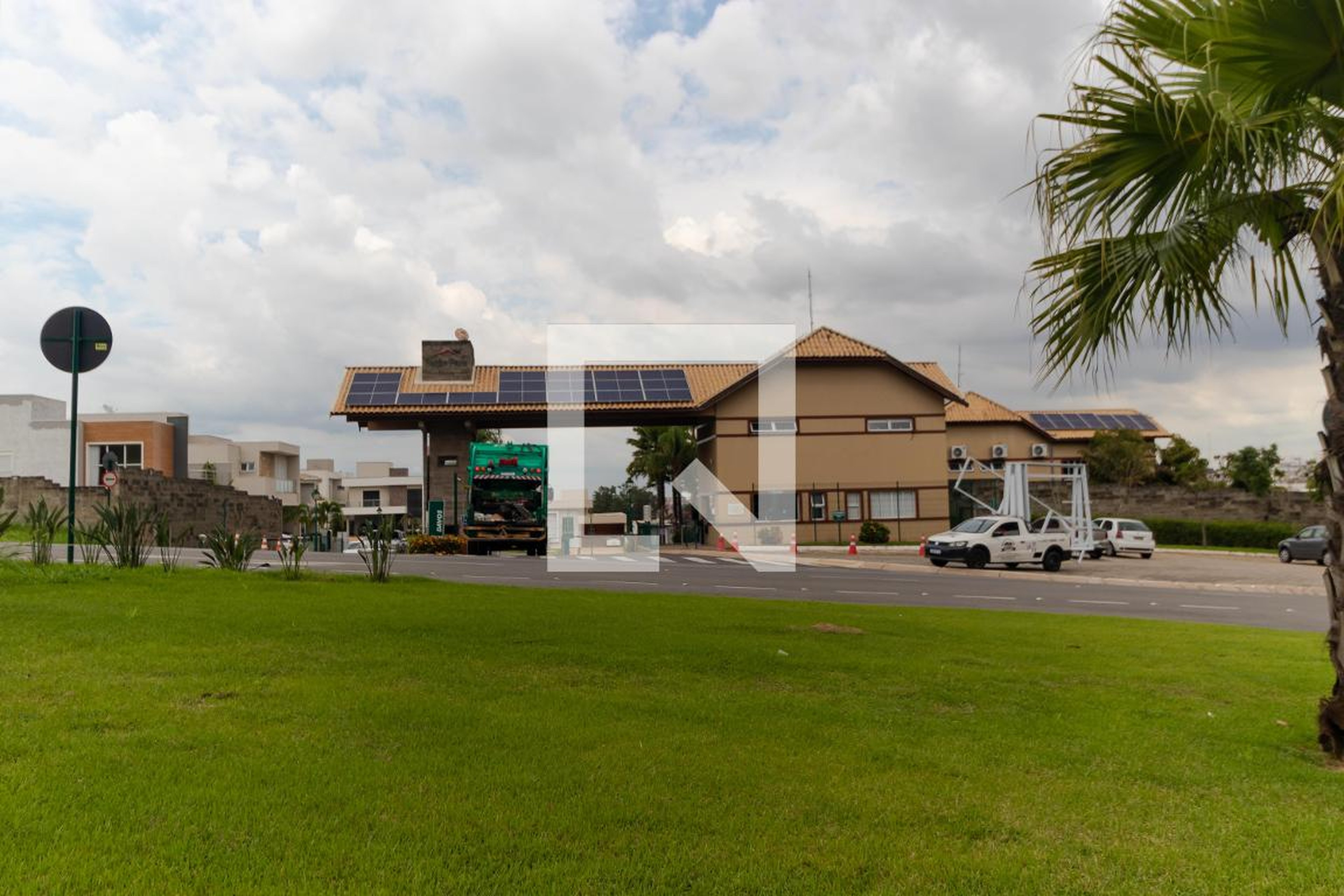 Fachada do Condomínio Condomínio Davos