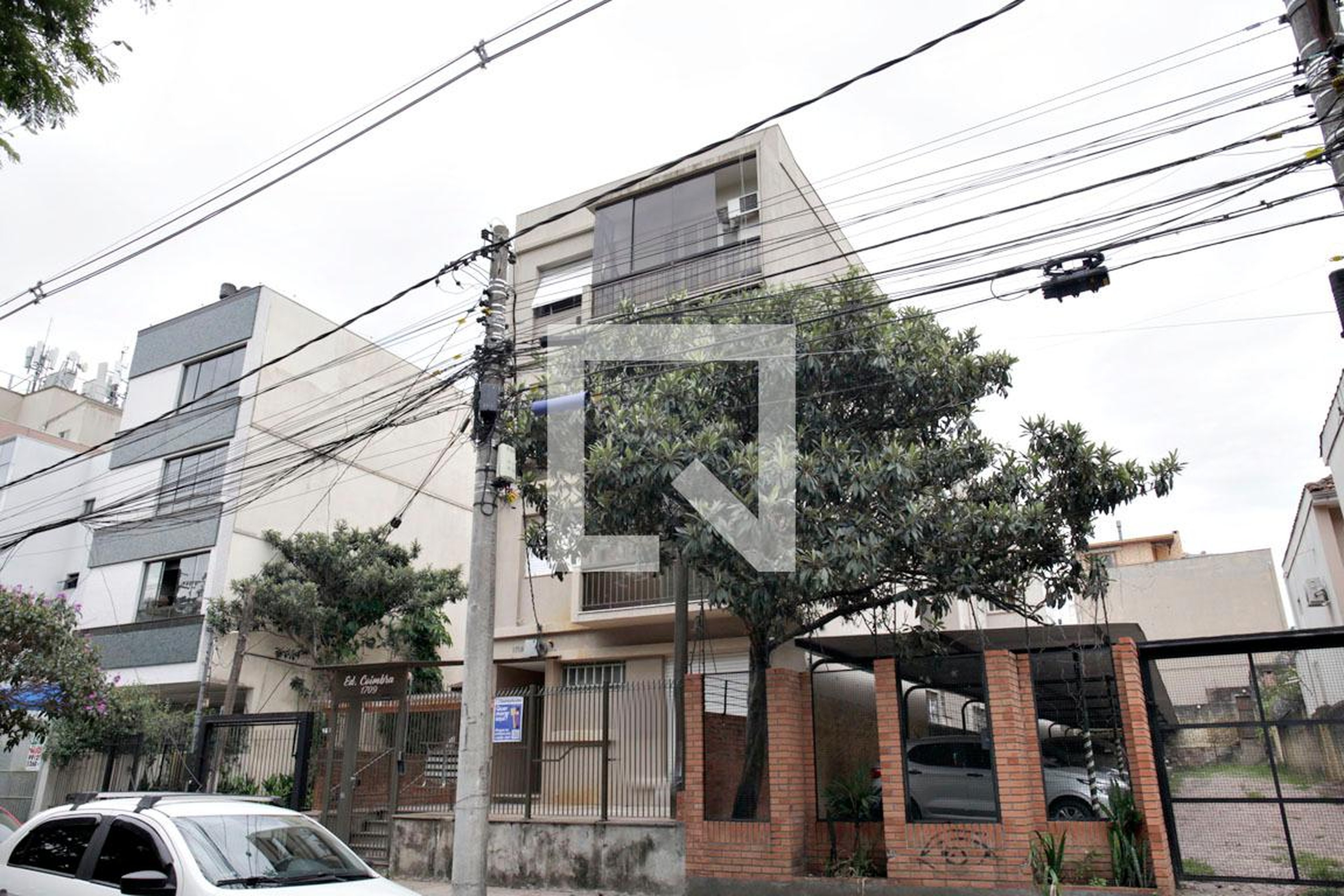 Fachada Condomínio em Rua Santa Cecília, 1709