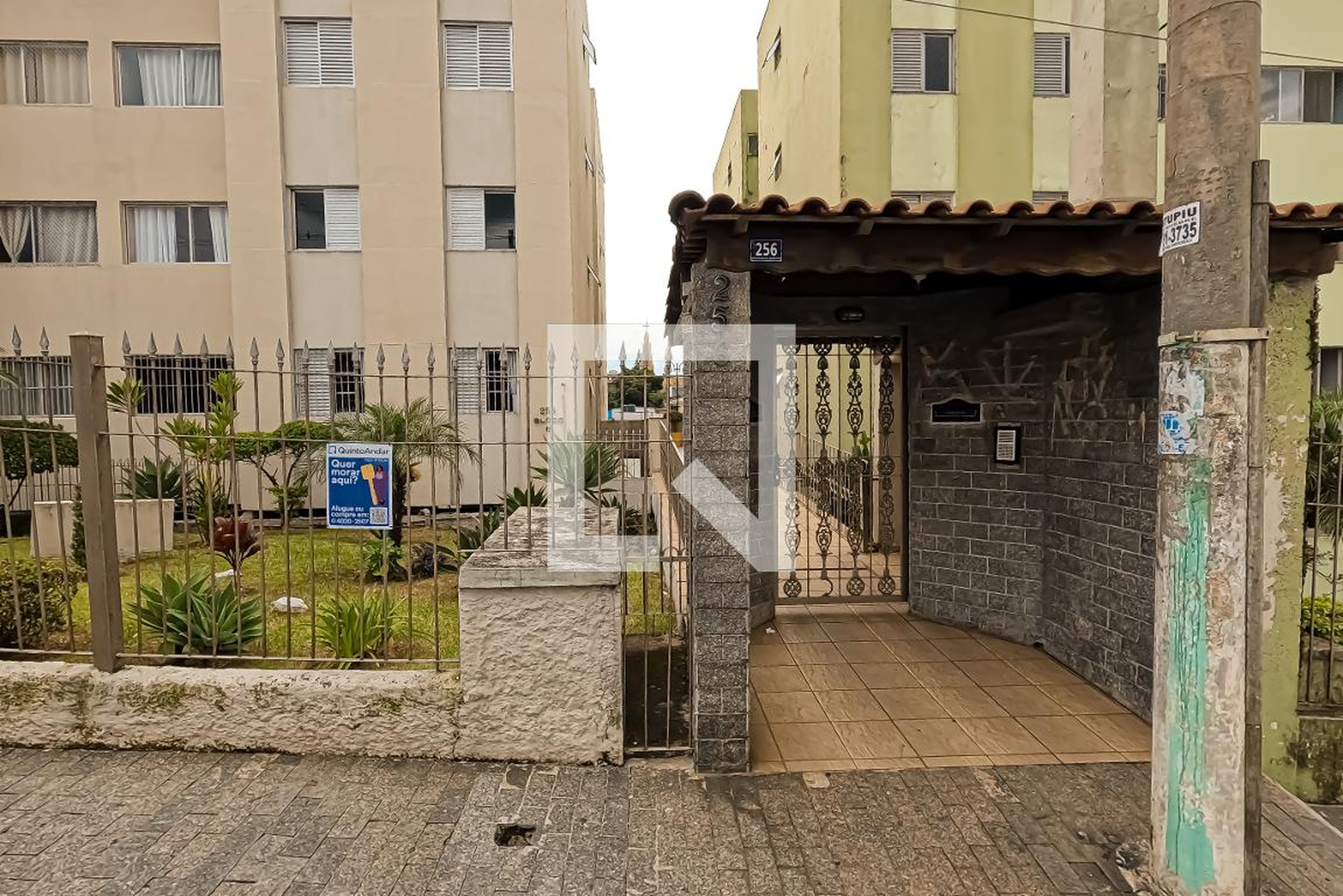 Fachada do Prédio Edifício Residencial Tropical