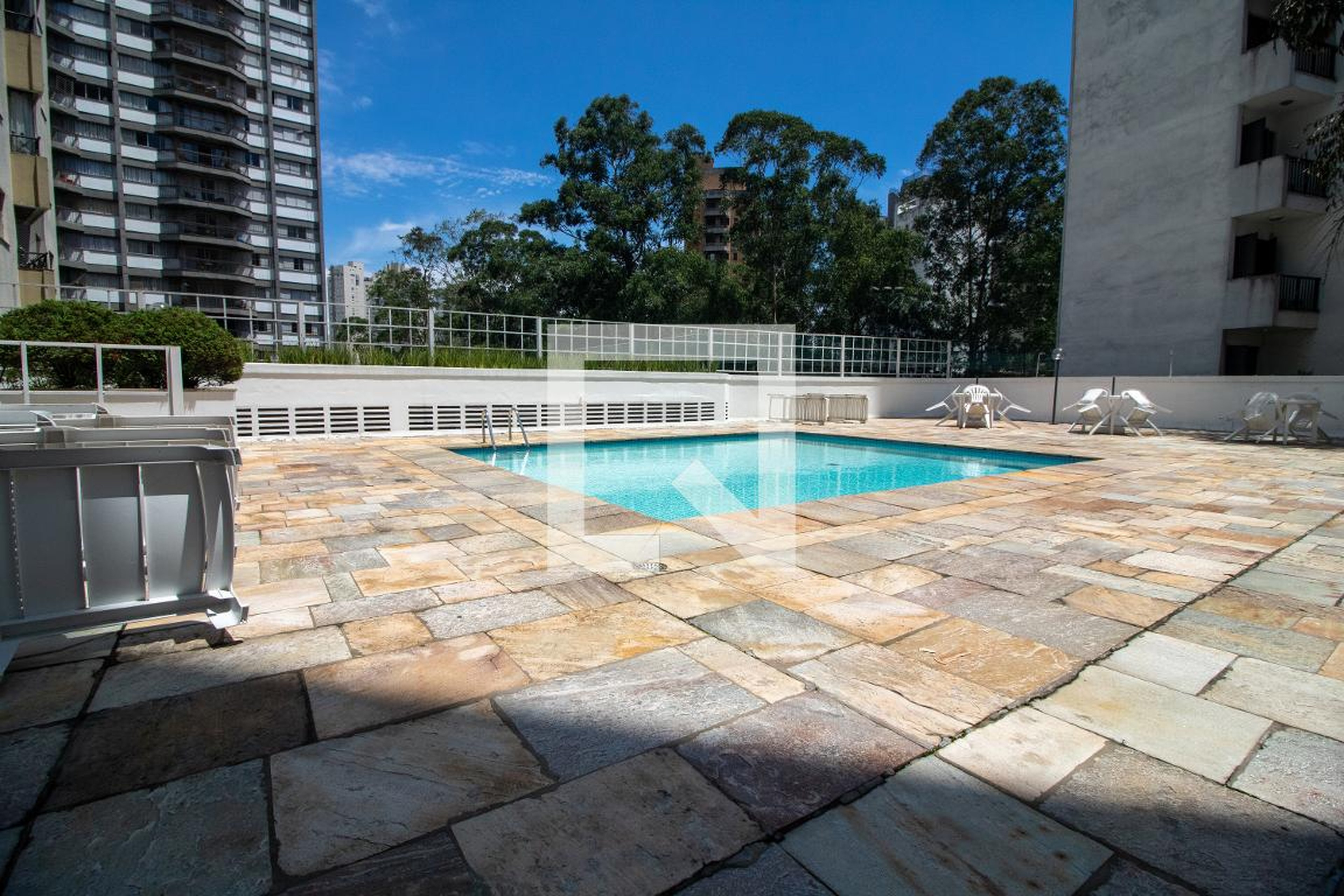 Piscina - Edifício Cudade Jardim