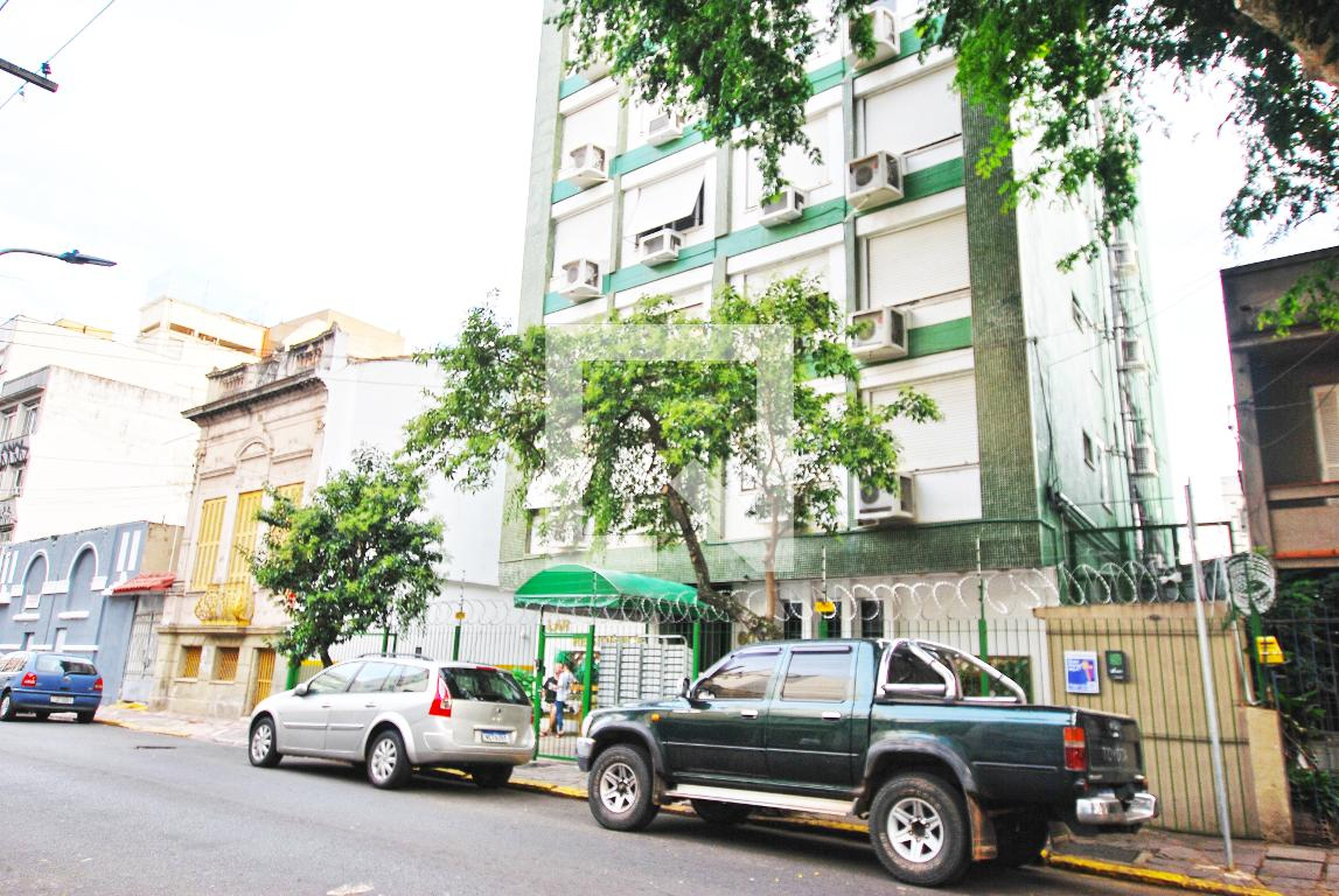 Fachada Condomínio Lar Residence Studios