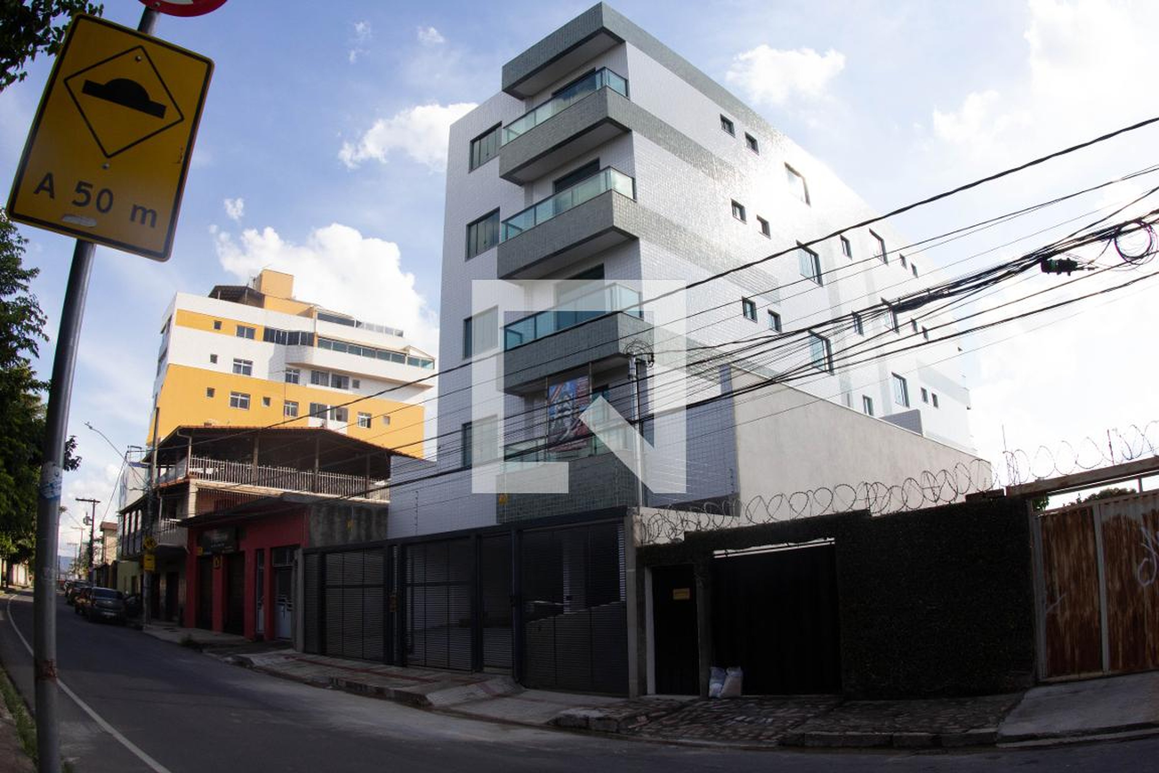 FACHADA Condomínio em Rua Norberto Mayer, 1455