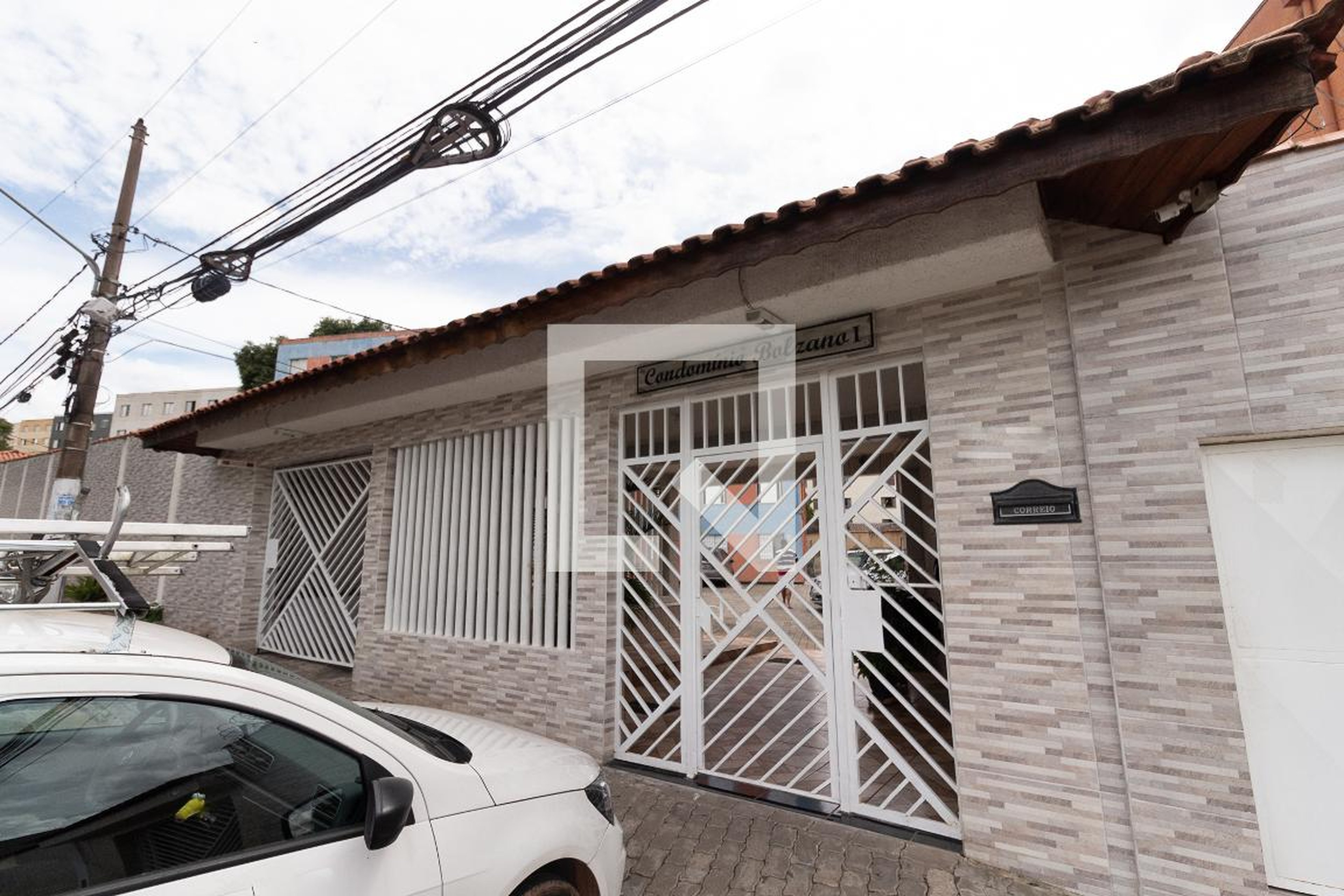 Fachada do Prédio Condomínio em Rua Davi Banderali, 221