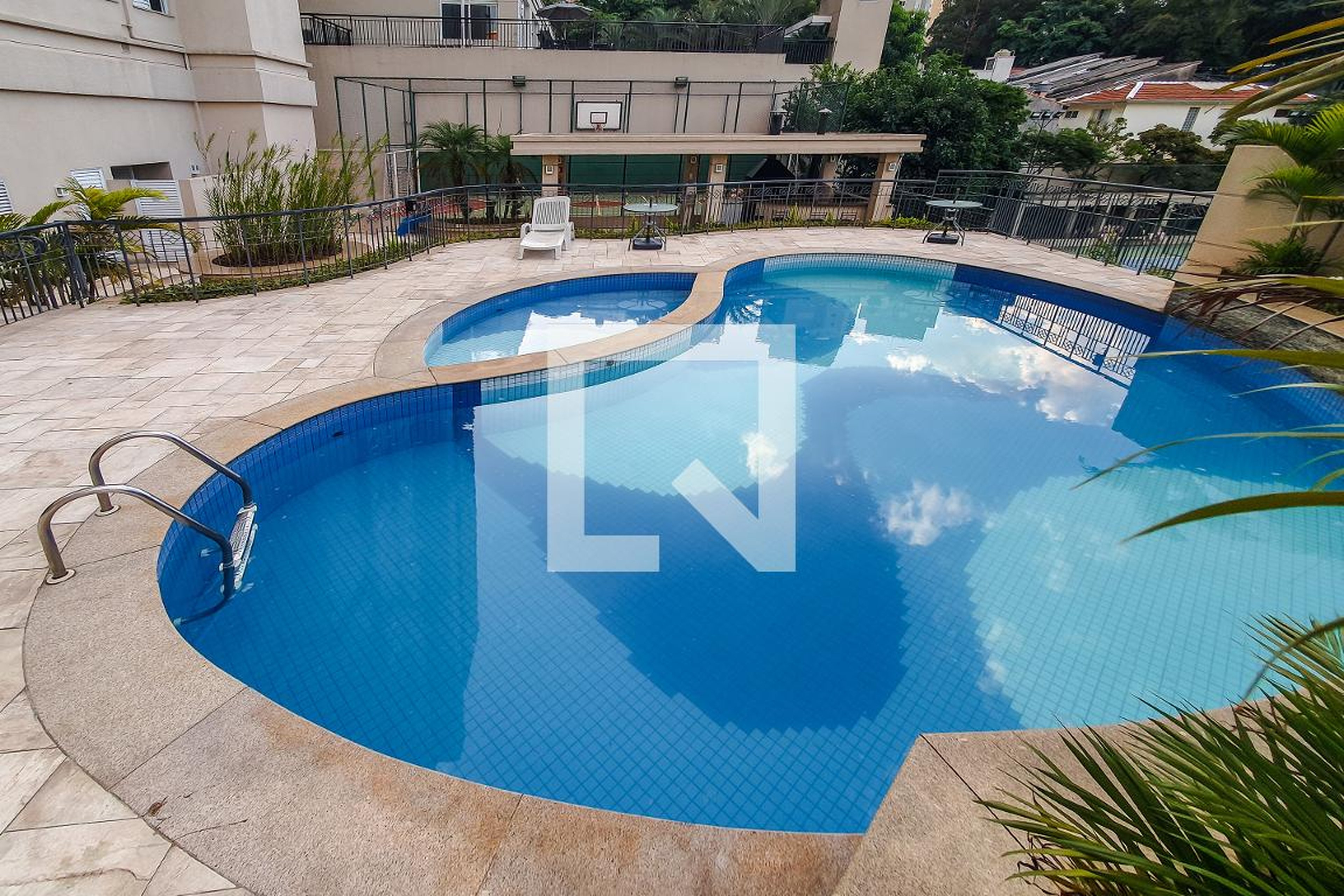 Piscina - Rua Dionisio da Costa