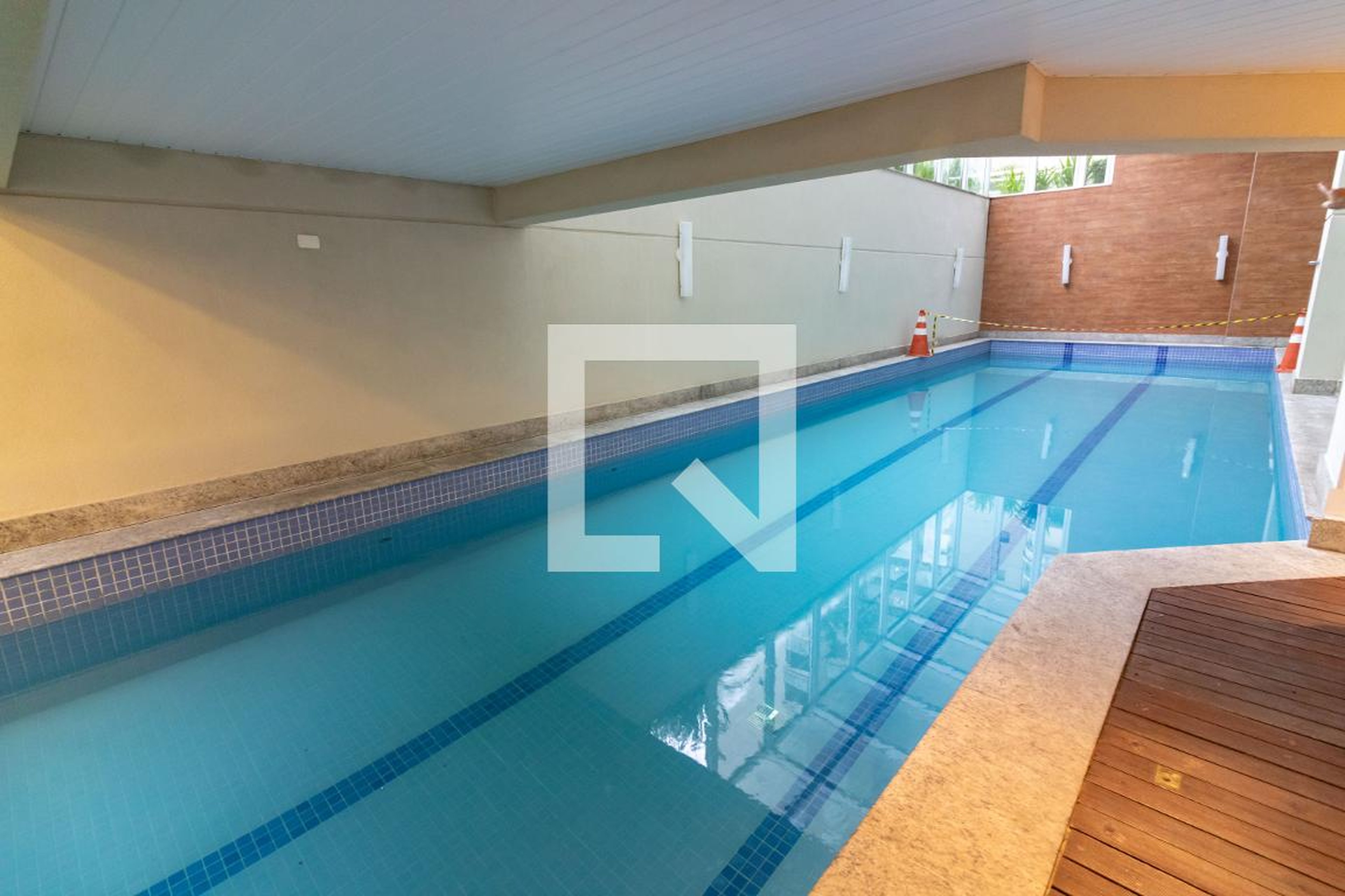 Piscina Coberta - Grand Art