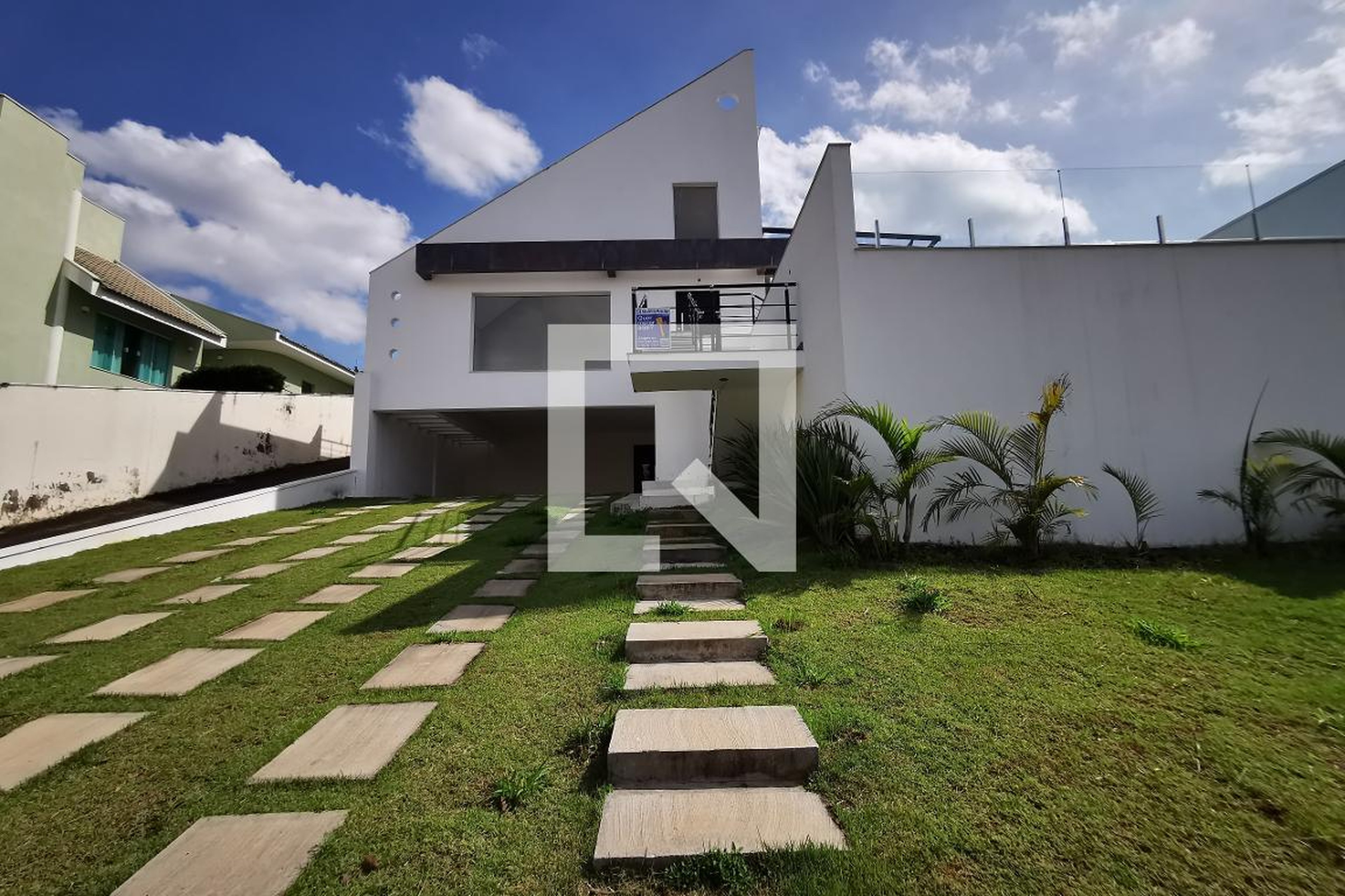 Fachada Condomínio em Alameda das Jangadeiras, 181