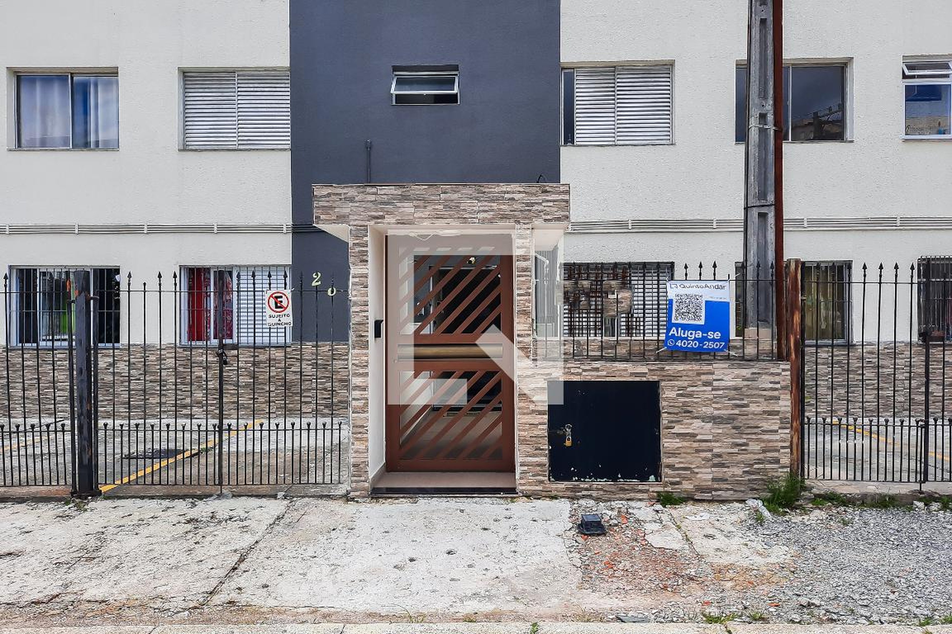 Fachada do Condomínio Edifício Flamboyant