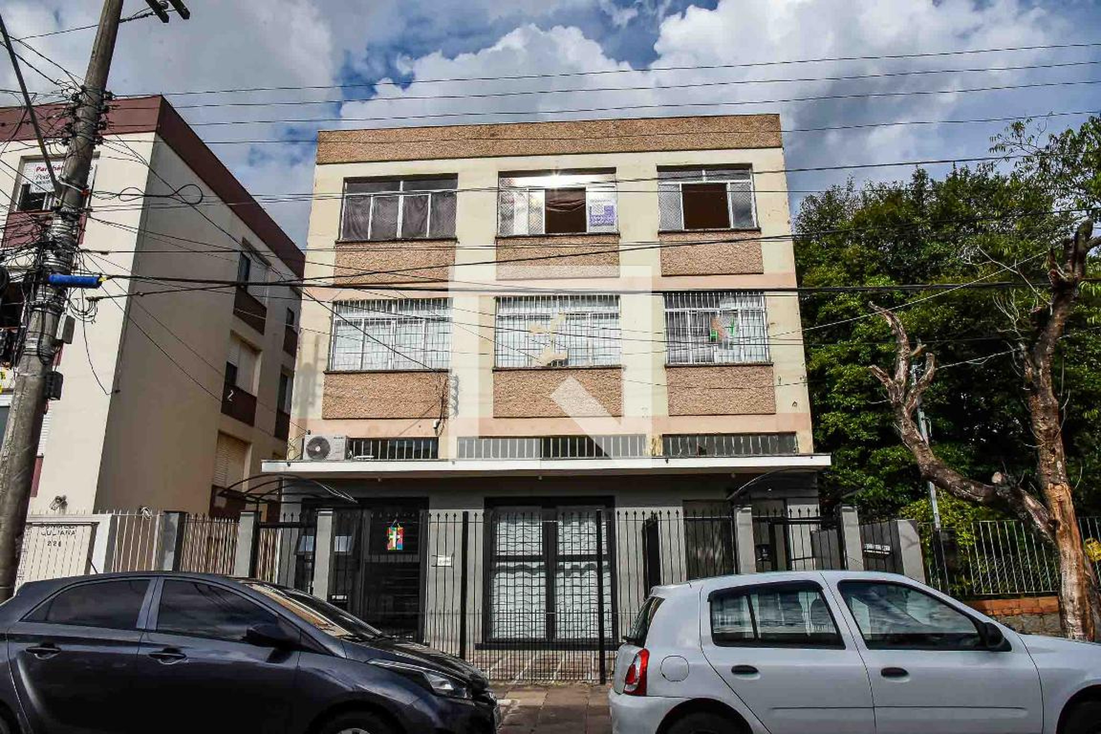 Fachada do Prédio Condomínio em Rua Engenheiro João Luderitz, 236