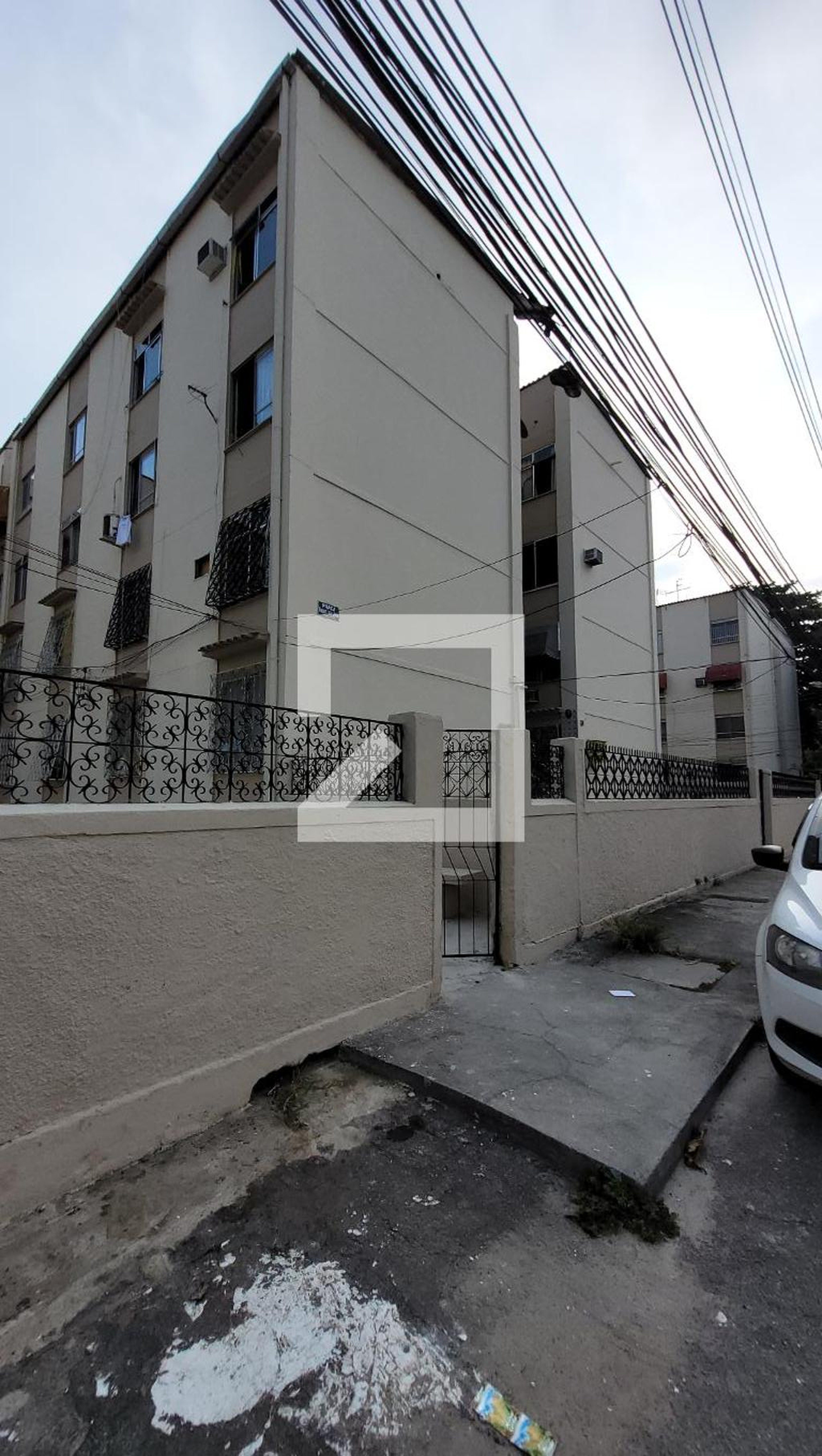 Fachada Condomínio em Rua João Adil de Oliveira, 41