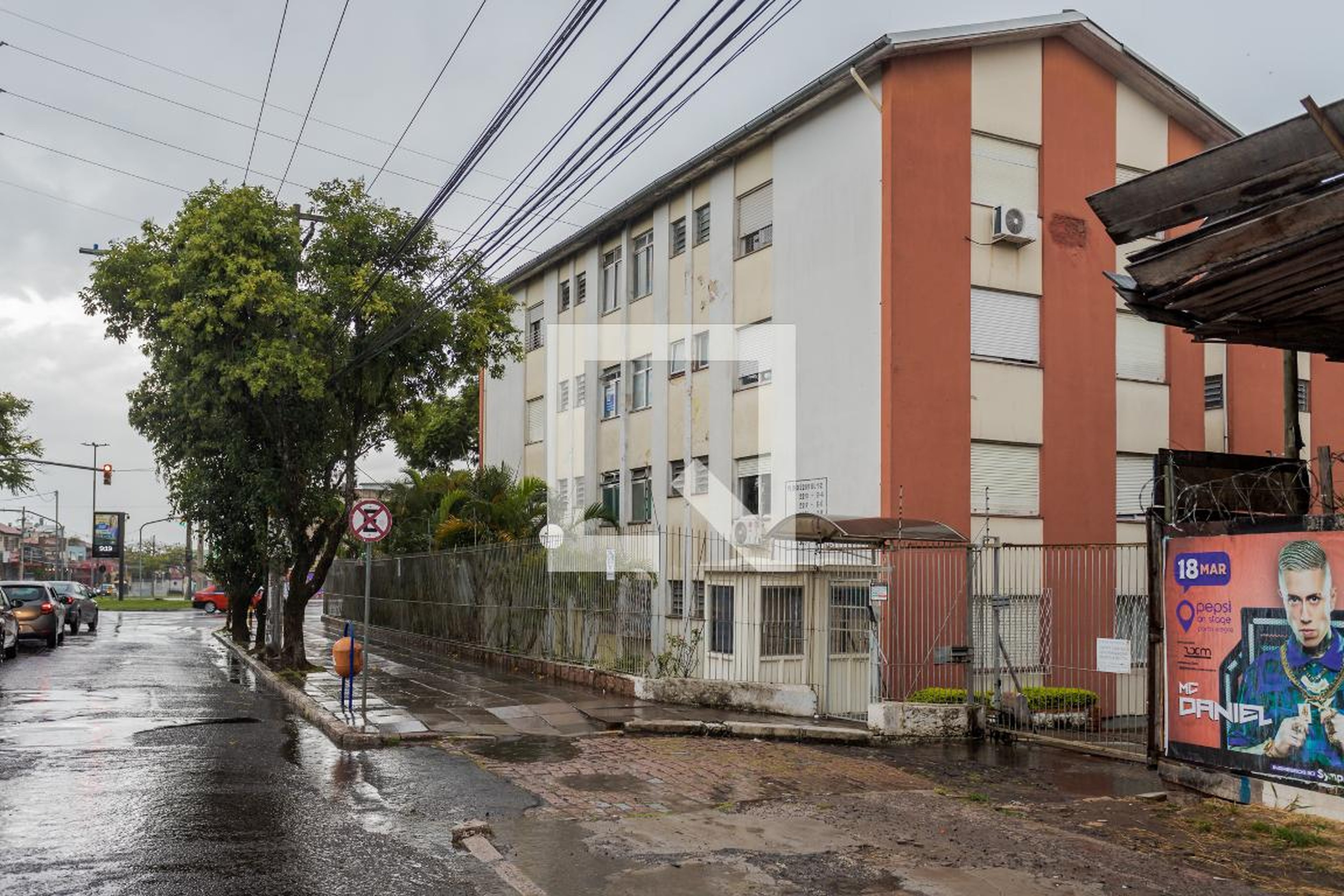 Fachada Condomínio em Avenida Plínio Brasil Milano, 2221