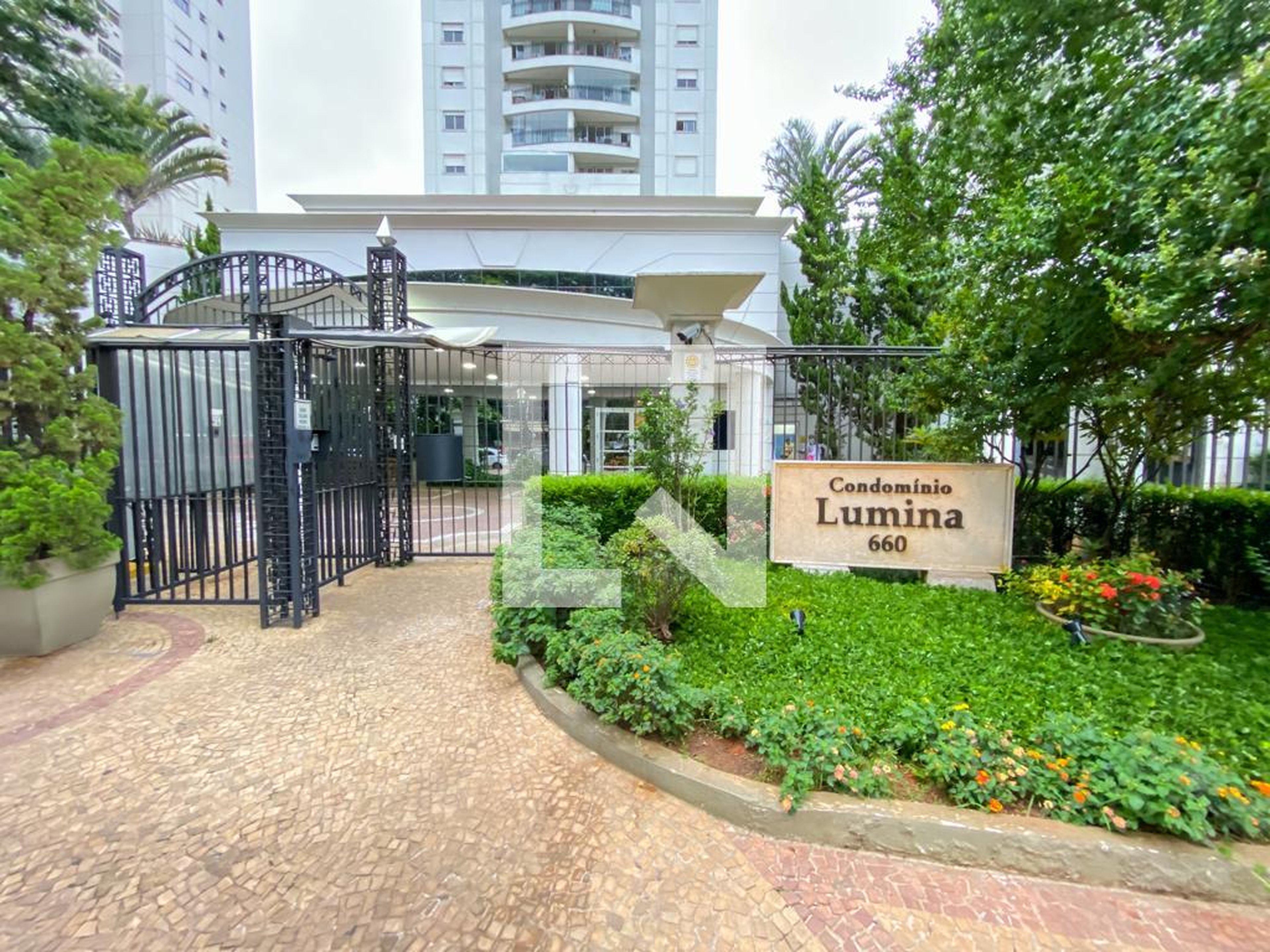 Fachada do Condomínio Condomínio Lumina