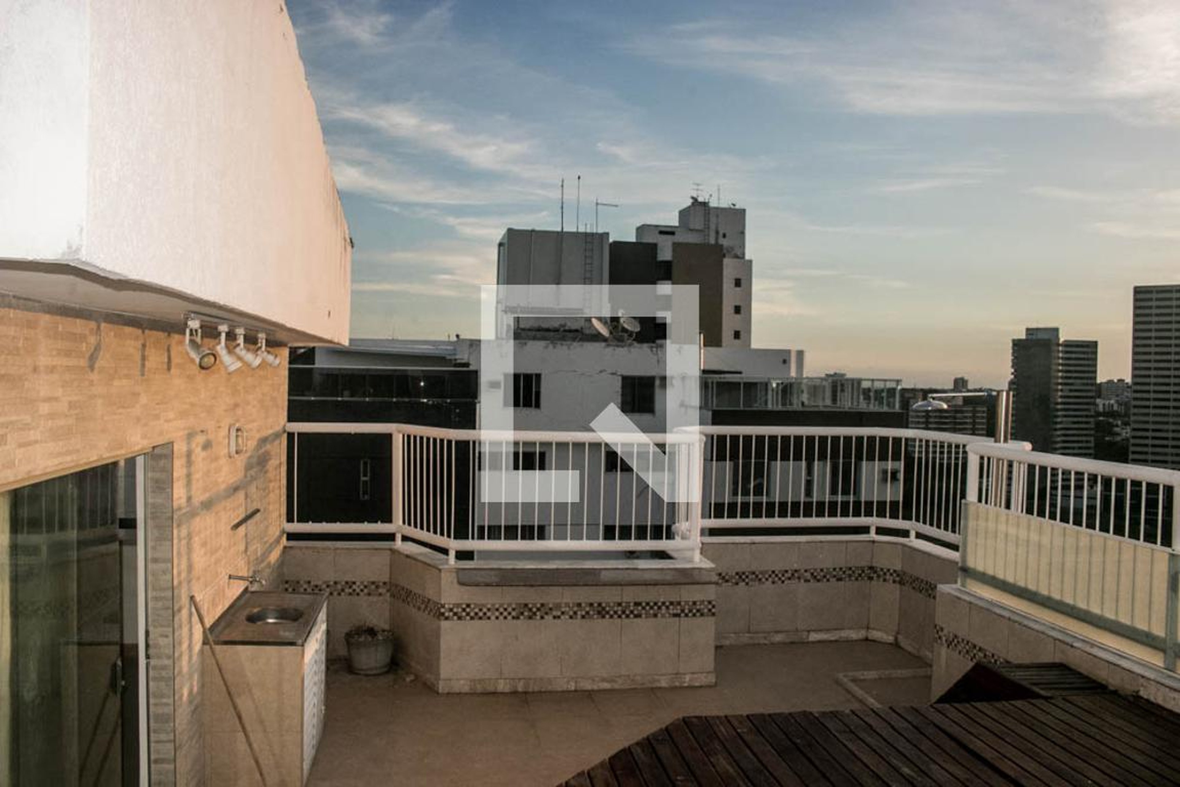 Piscina - Mansão Ewerest