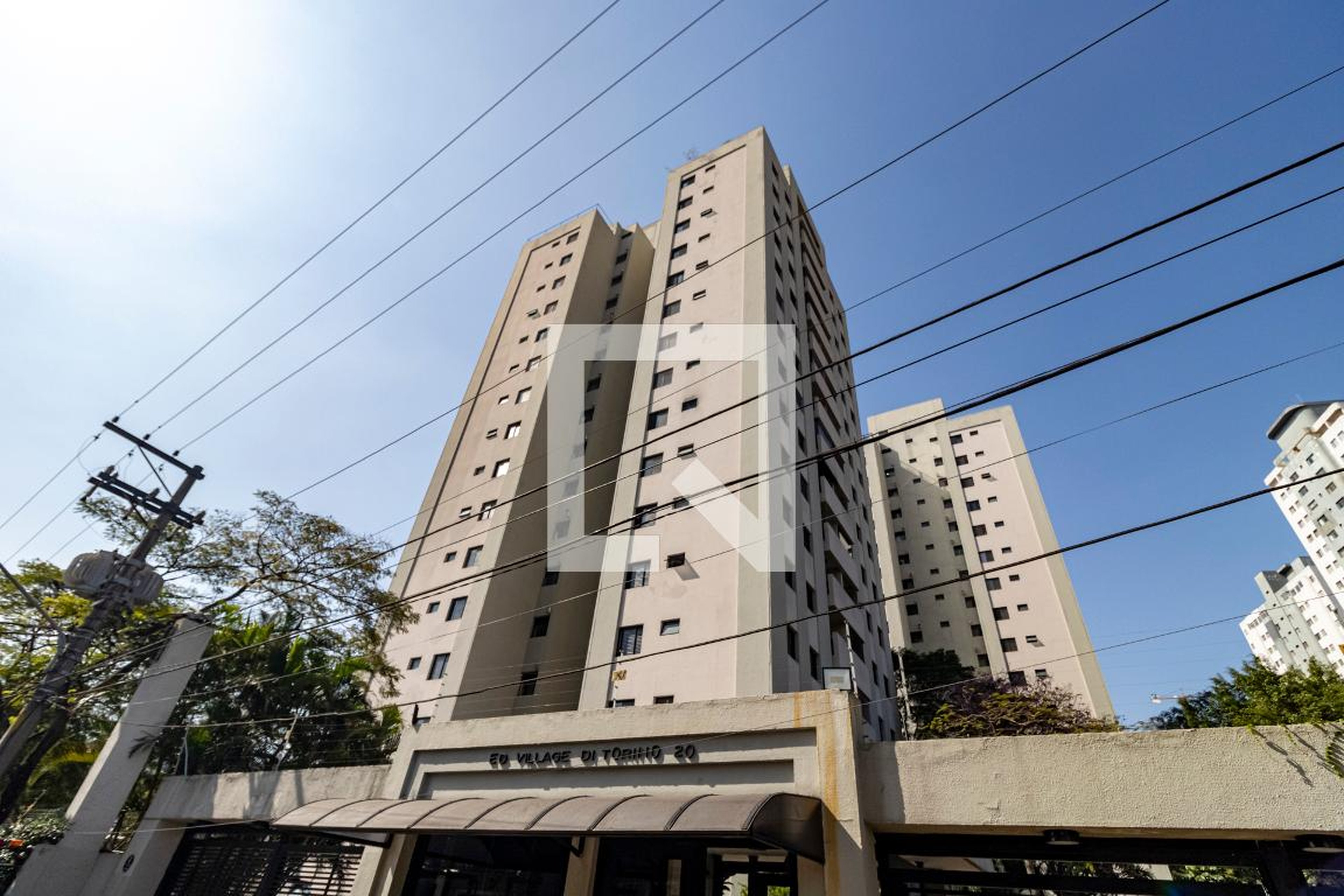 Fachada do Condomínio Condomínio Village Di Torino