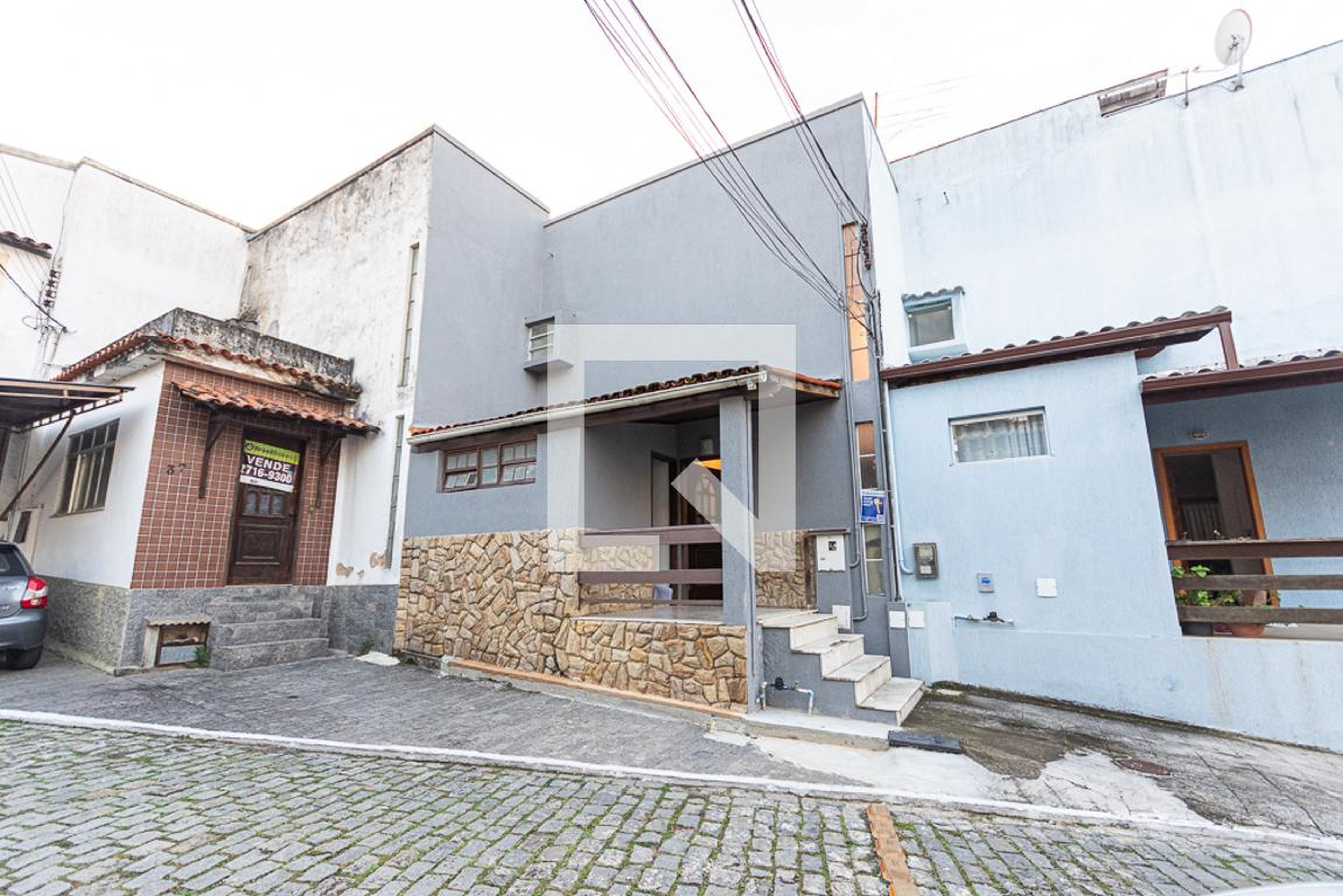 Entrada Condomínio em Estrada Caetano Monteiro, 36