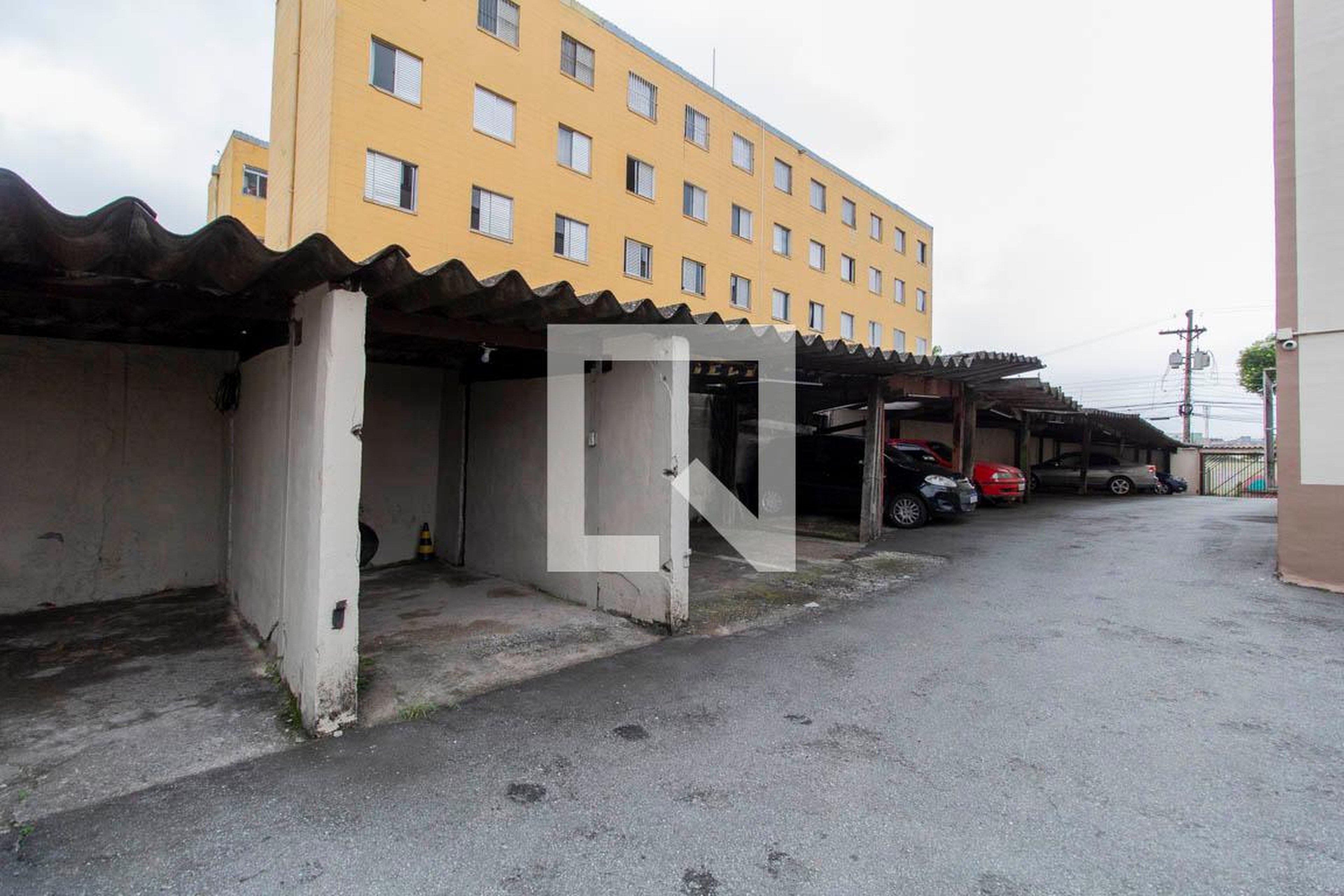 Estacionamento - Rubi I