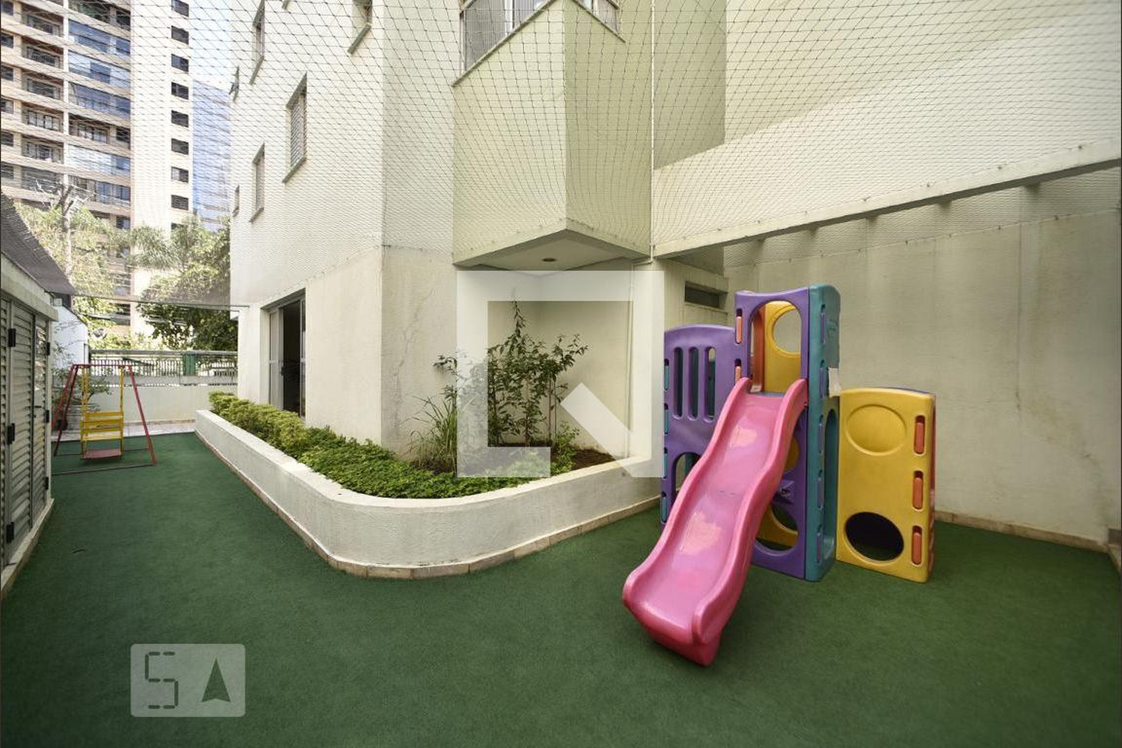 Playground - Edifício Villaggio di L'Acquila