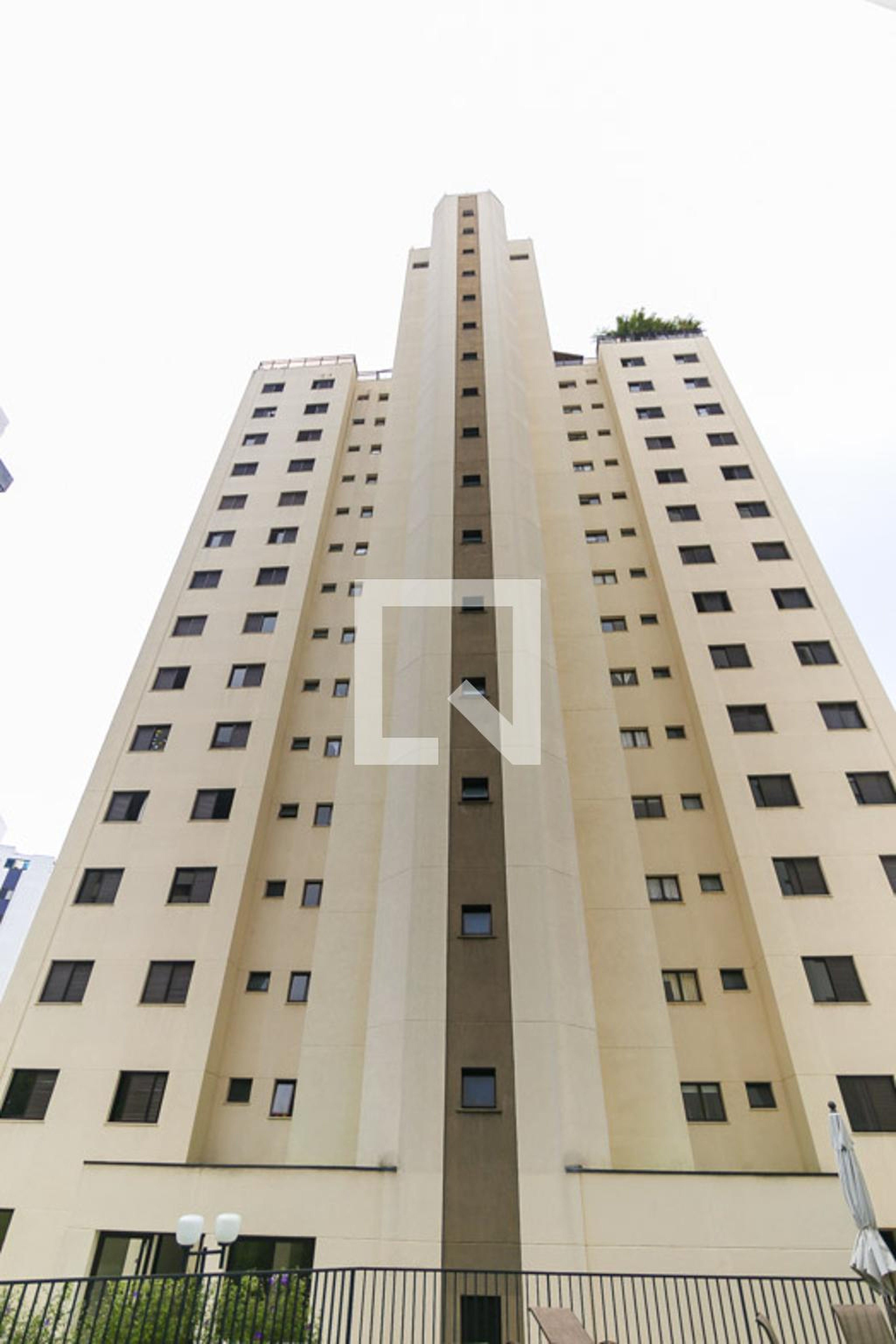 Fachada Condomínio em Rua Alcantarilla, 3400