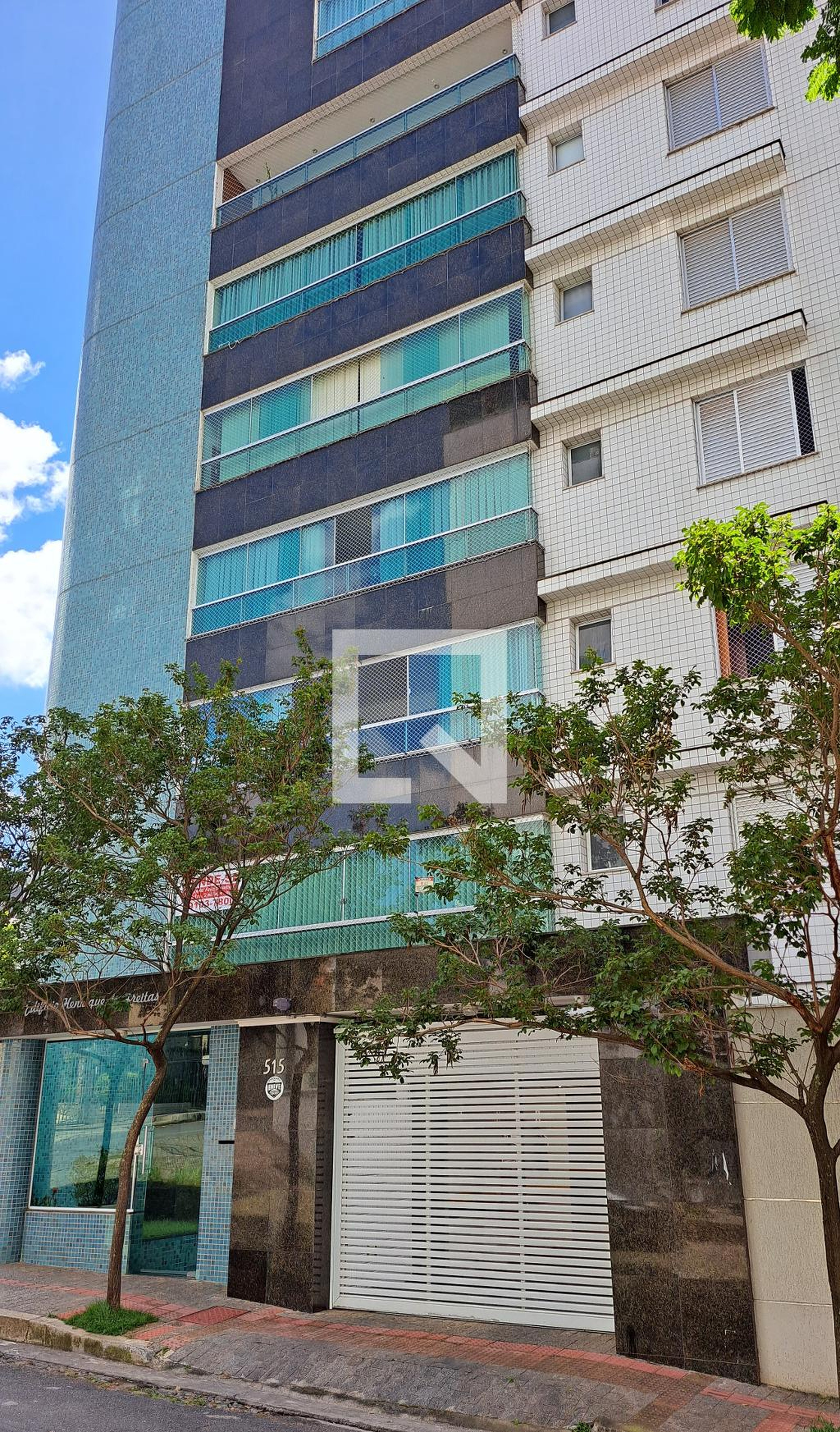 Fachada Condomínio em Rua Antônio Paulino de Castro, 515