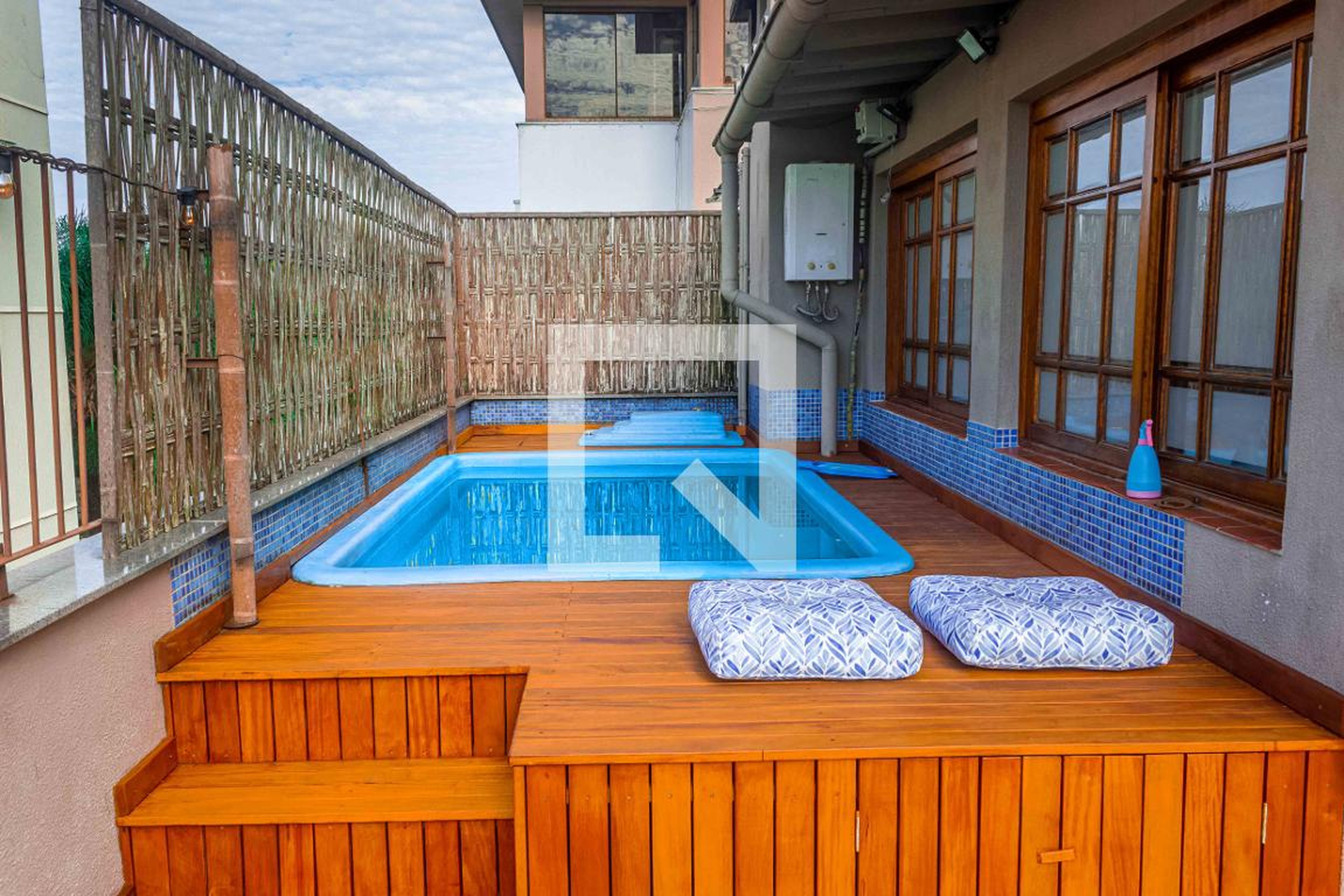 Piscina - Solar Cristiano