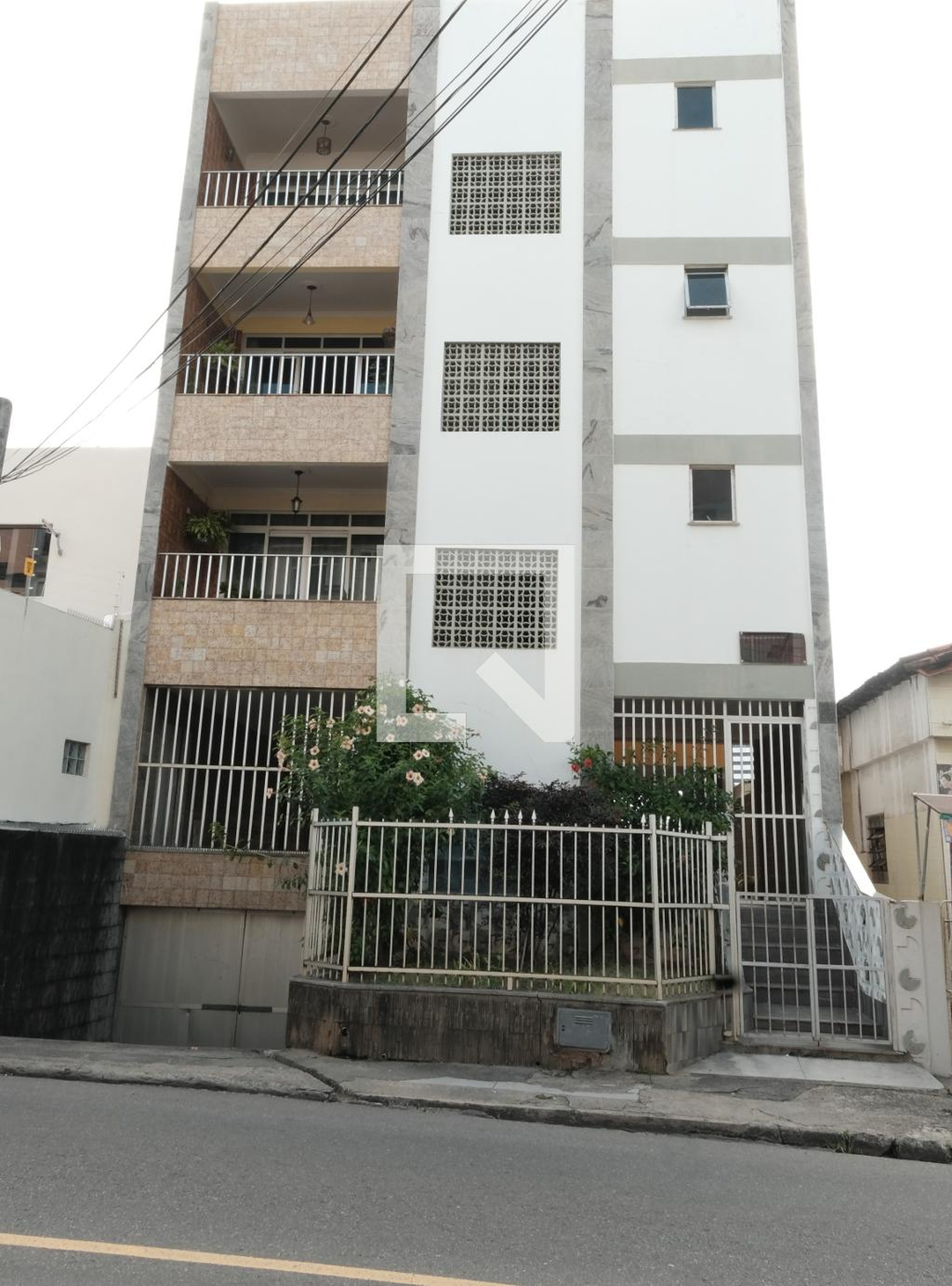 Fachada Edifício Cruz do Candeal