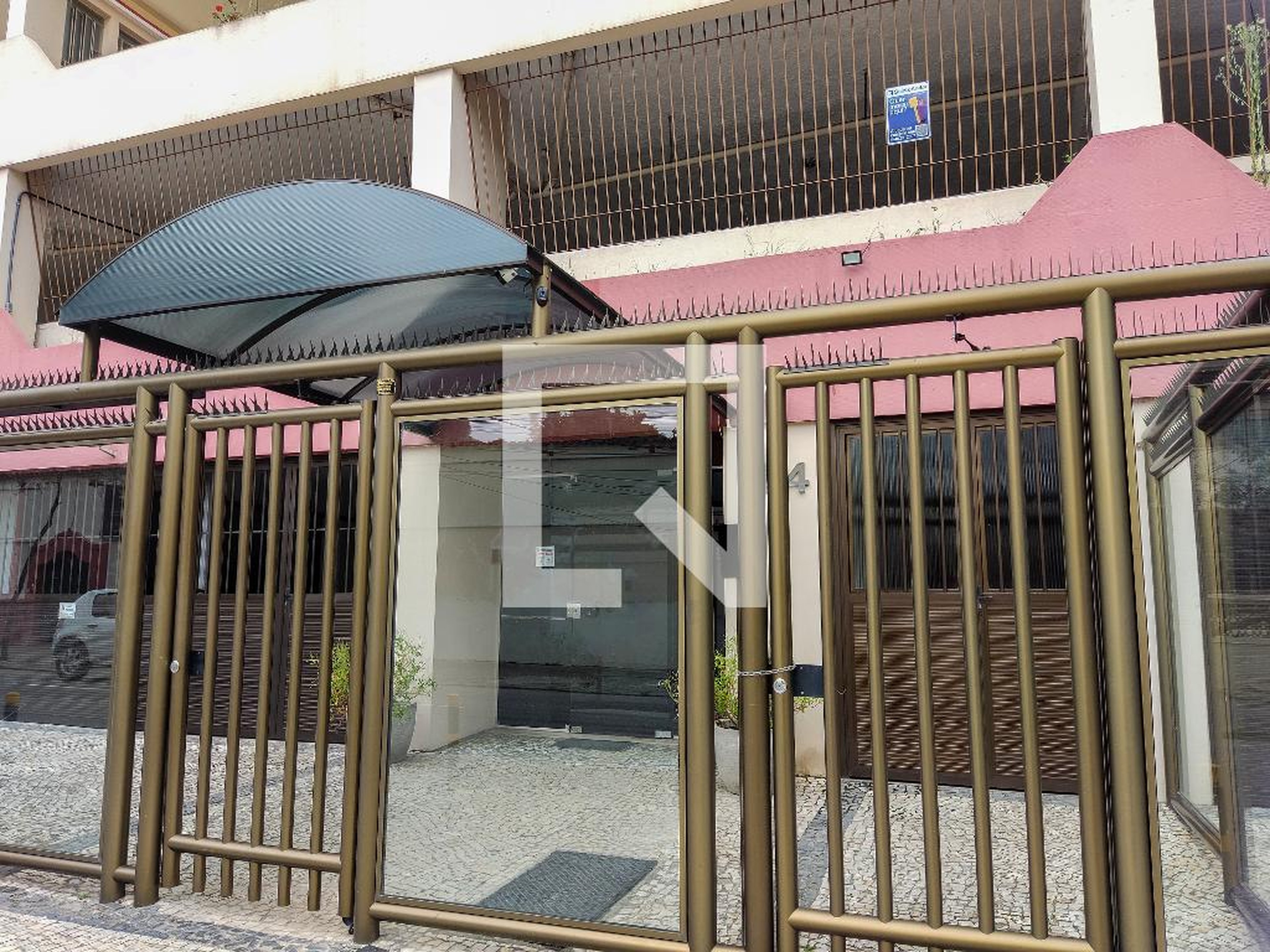 Fachada do Condomínio Condomínio omí­Nio Solar Padilha da Cunha