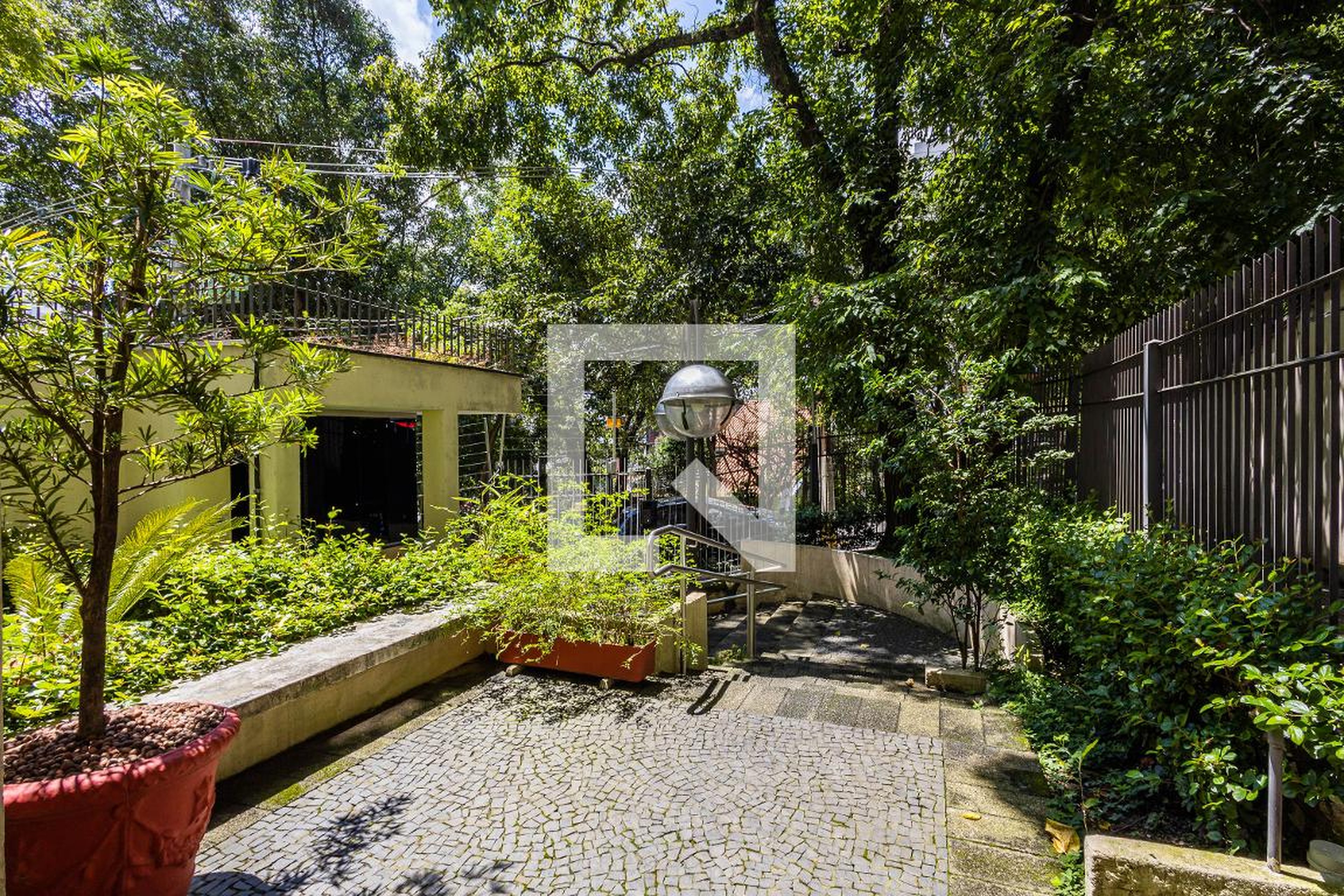 Entrada - Mont Parnasse