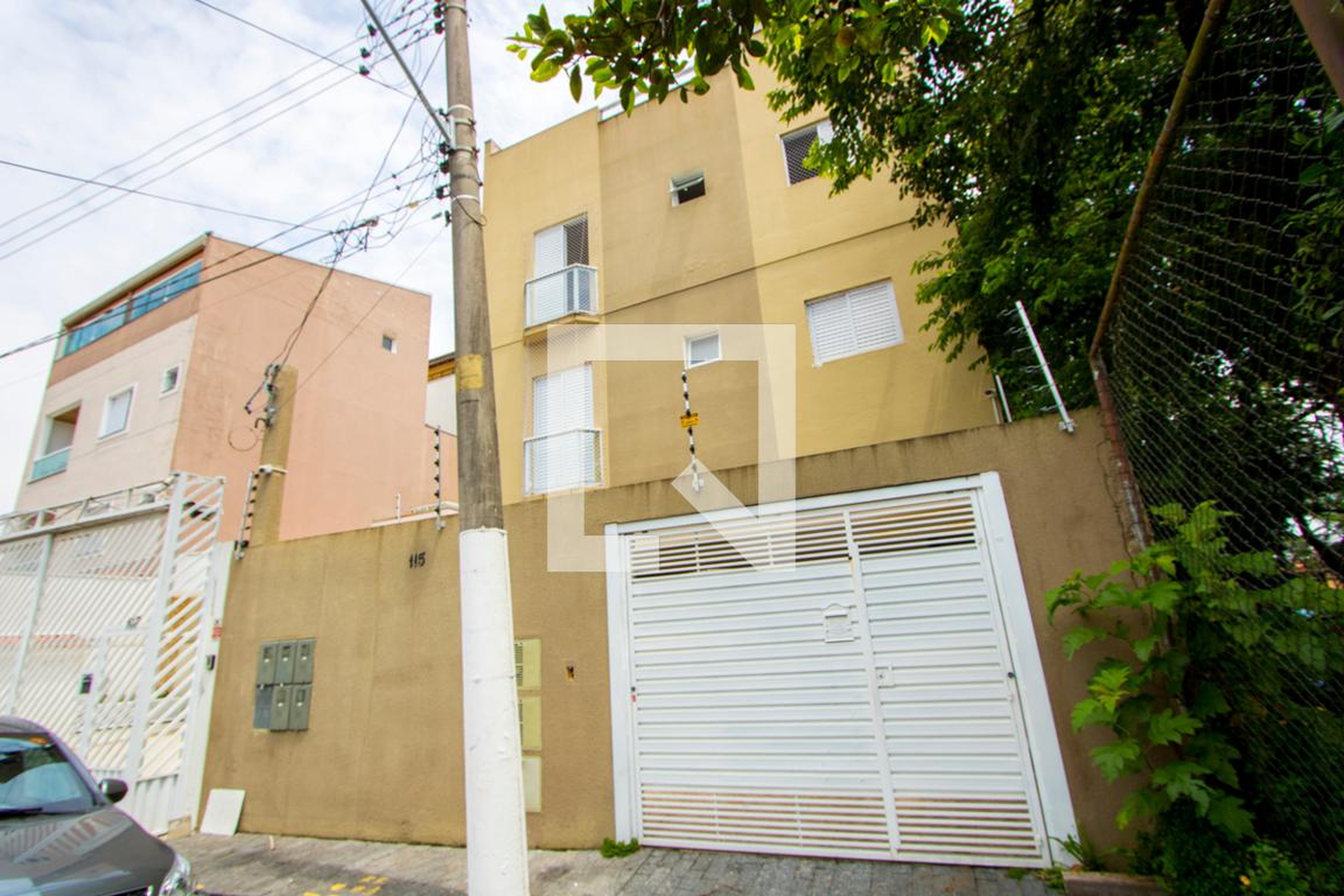 Fachada Condomínio em Rua Primavera, 115
