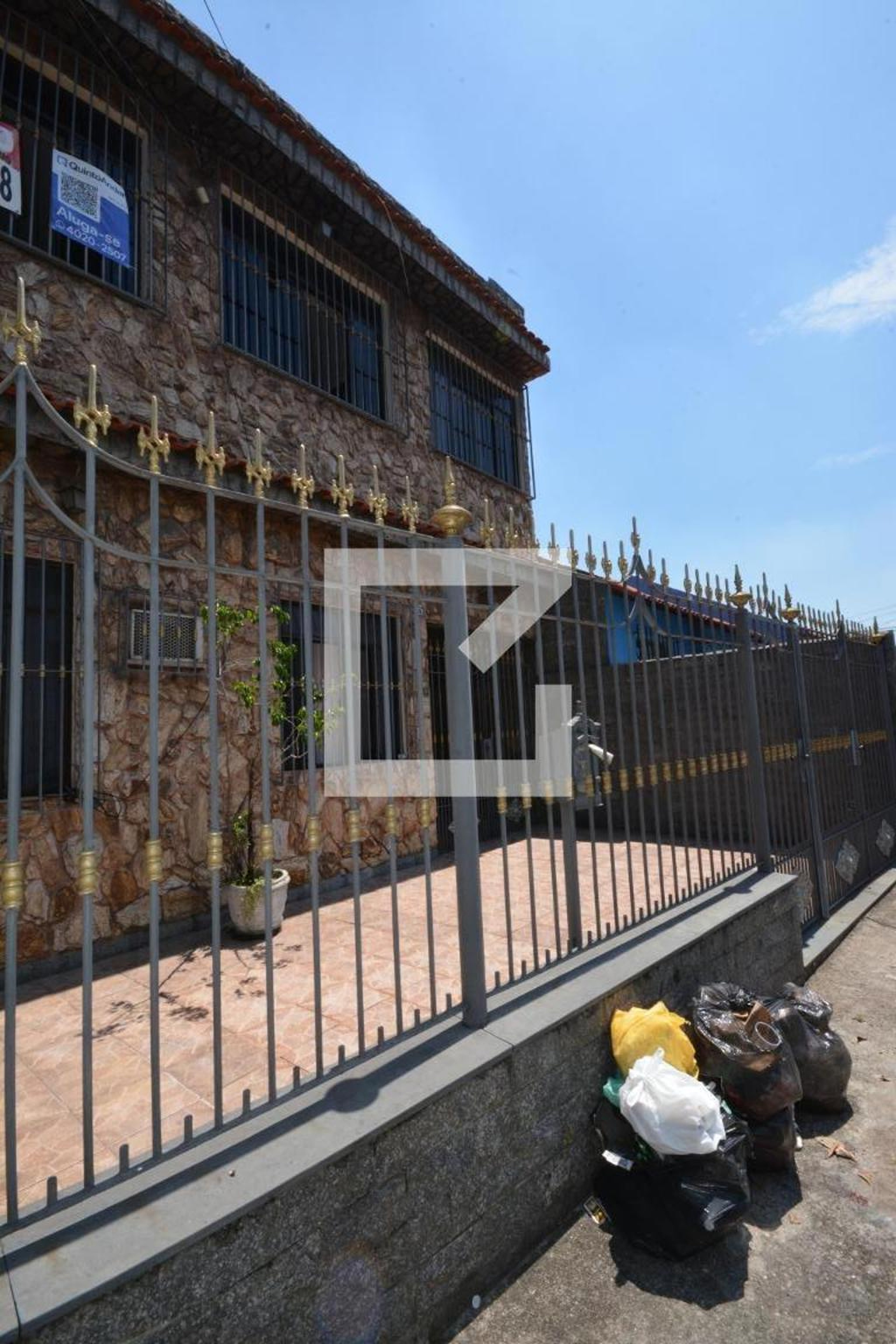 Fachada Condomínio em Rua Jaborandi, 33