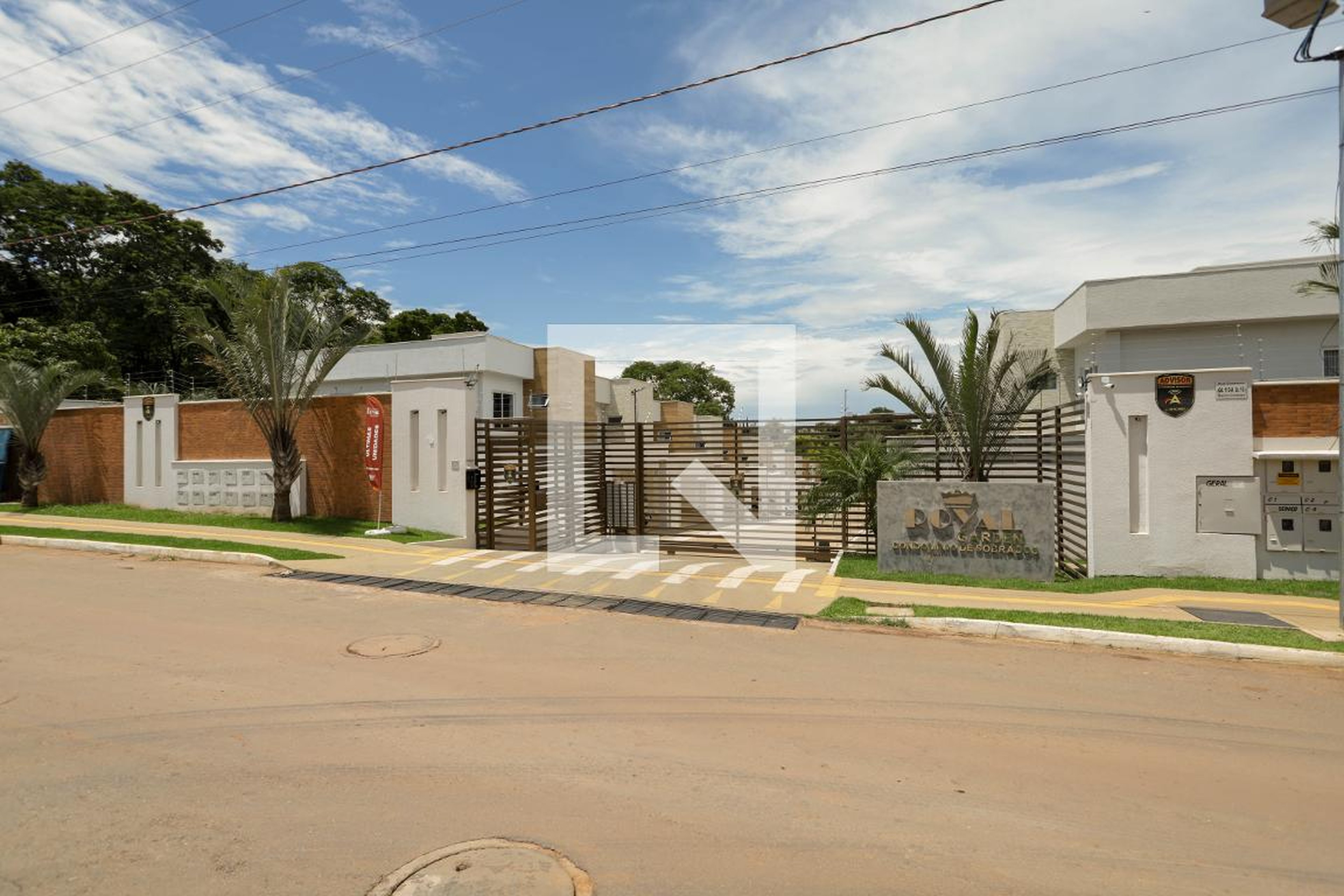 Fachada Condomínio em Rua do Contorno, 12