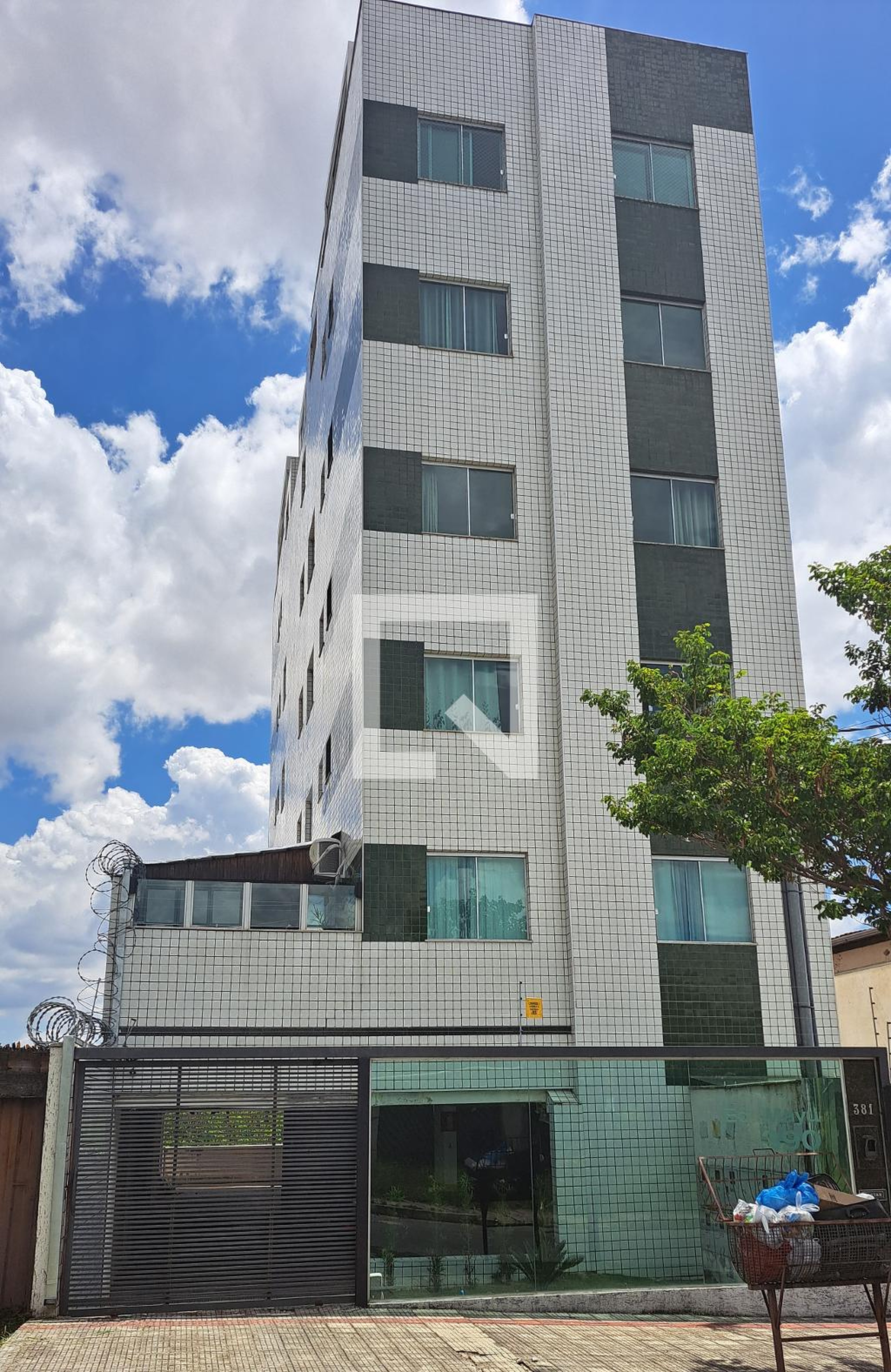 Fachada do Prédio Condomínio em Avenida Maurete José dos Santos, 390