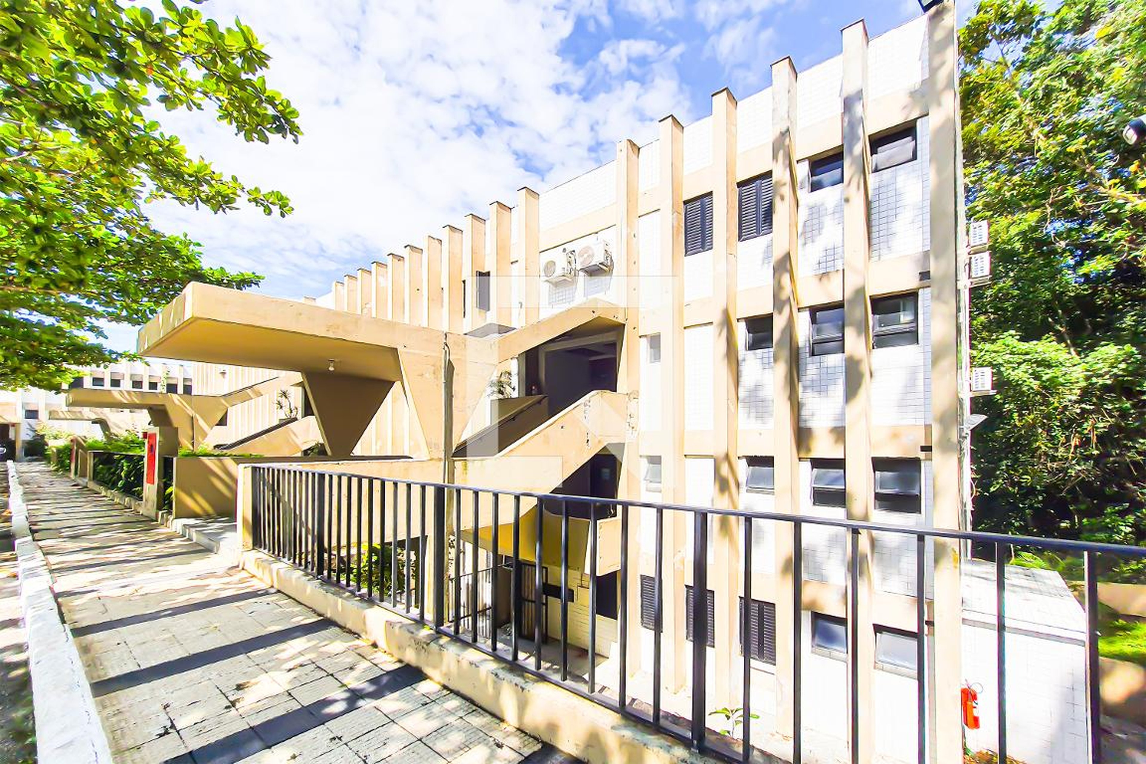 Fachada do Prédio Condomínio Terras