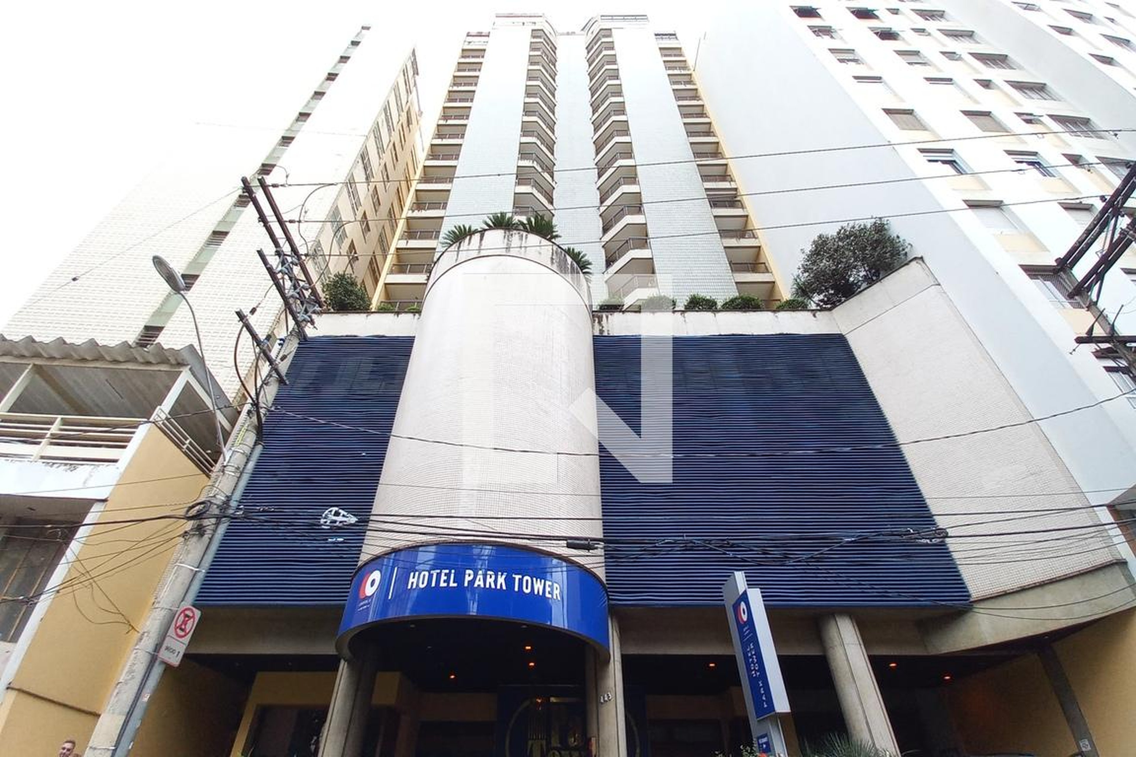 Fachada do Prédio Condomínio Park Tower