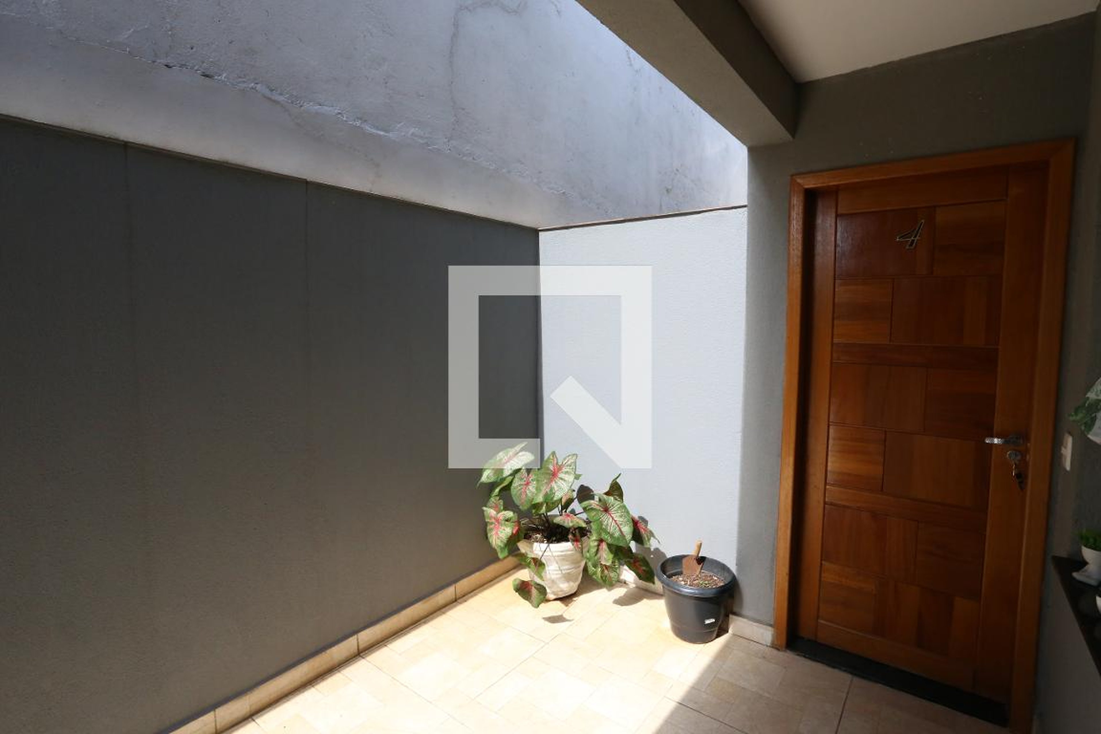 Hall de Entrada - Happy People