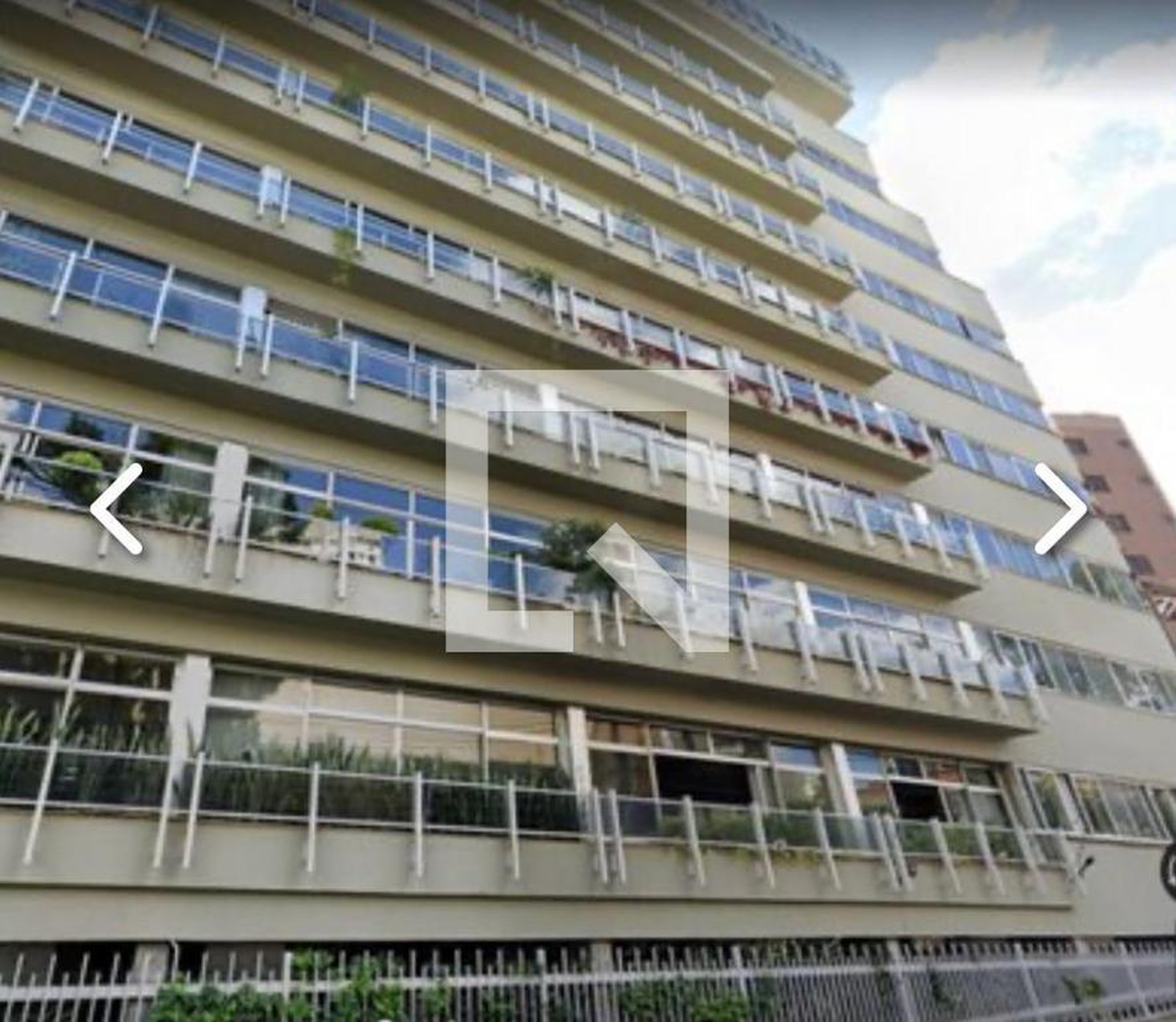 Fachada Condomínio em Rua Manoel Gomes Pereira, 129