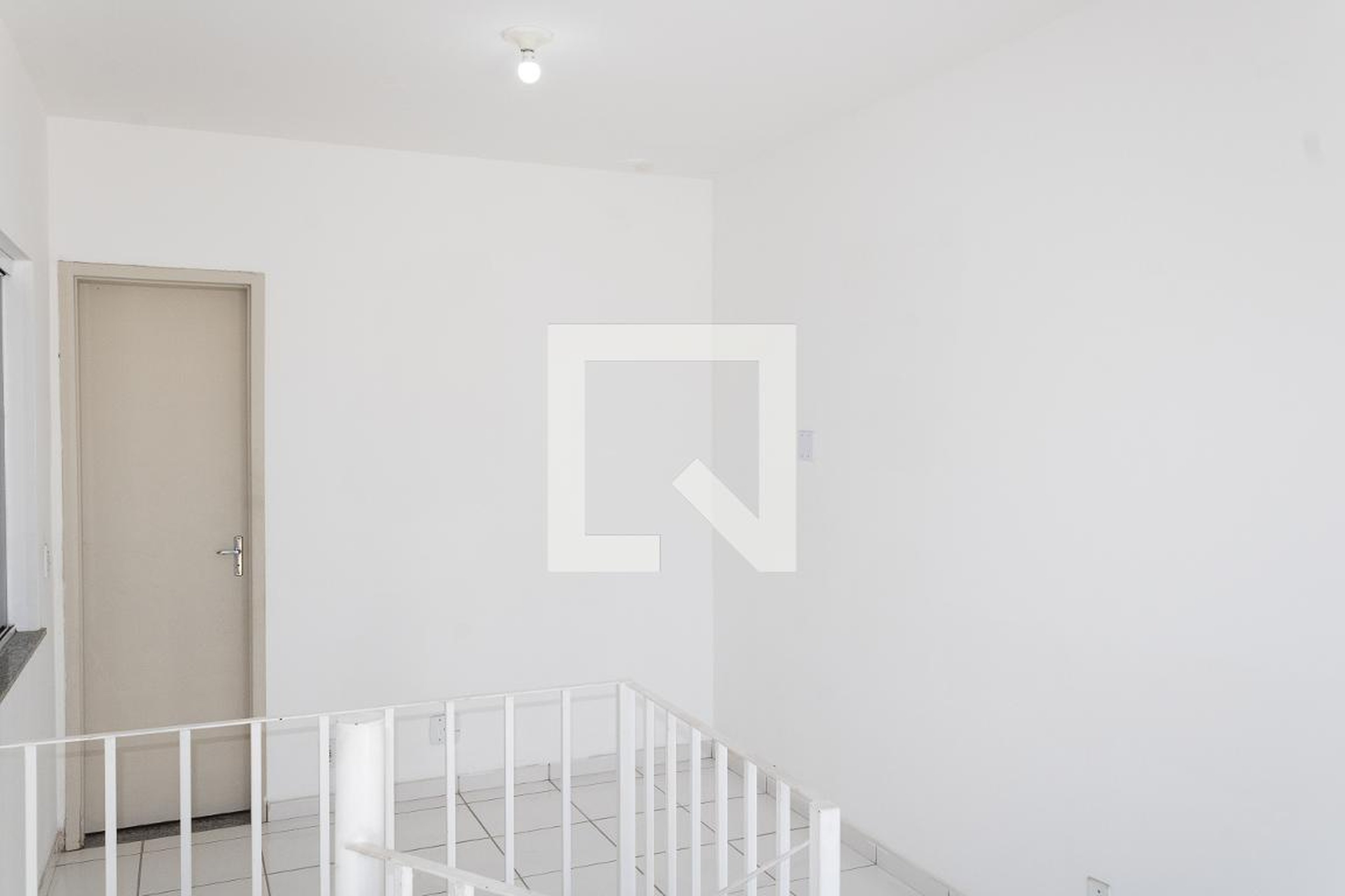 Hall - Nova California