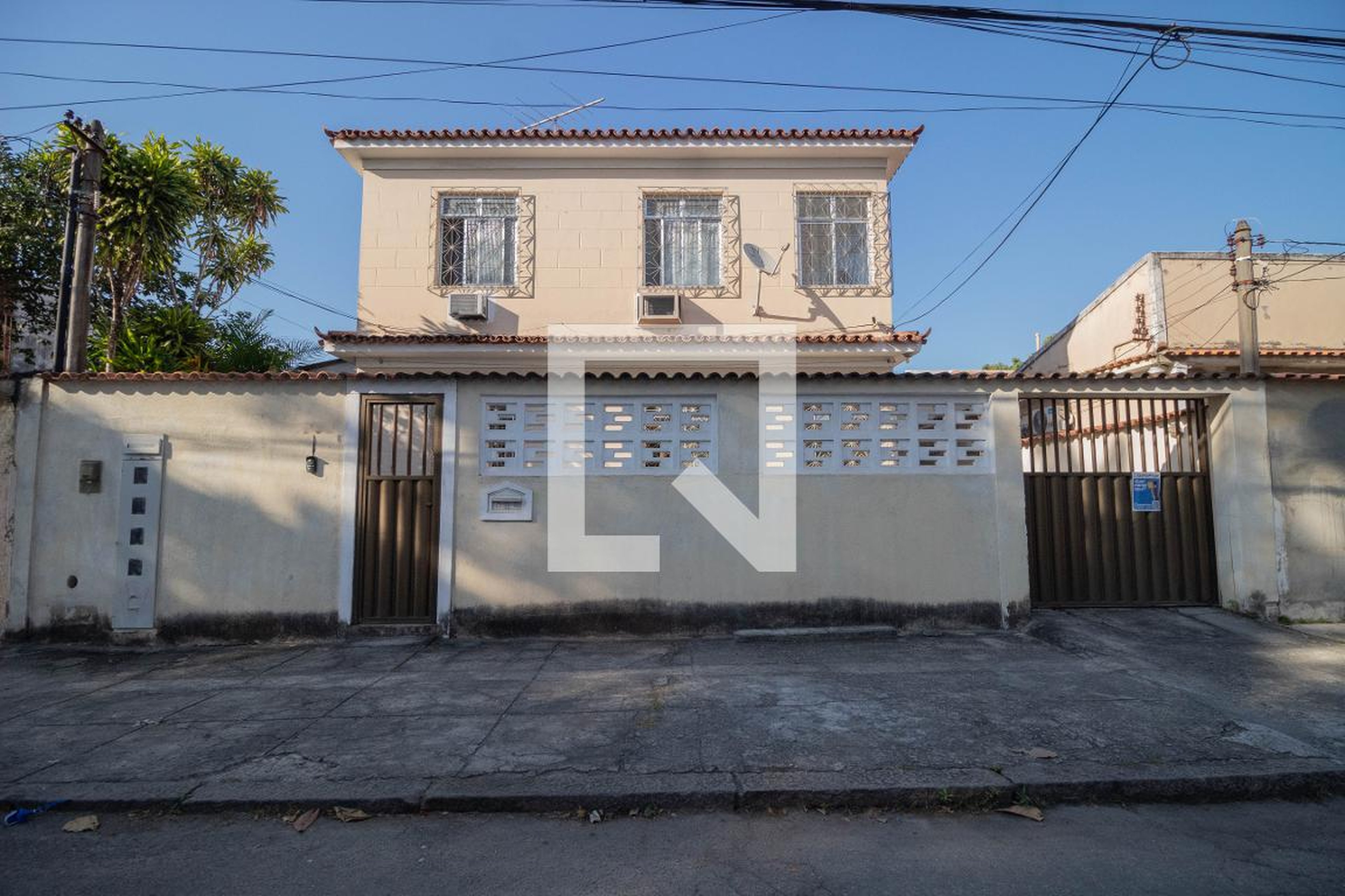 Fachada Condomínio em Rua Otacílio Novais, 210