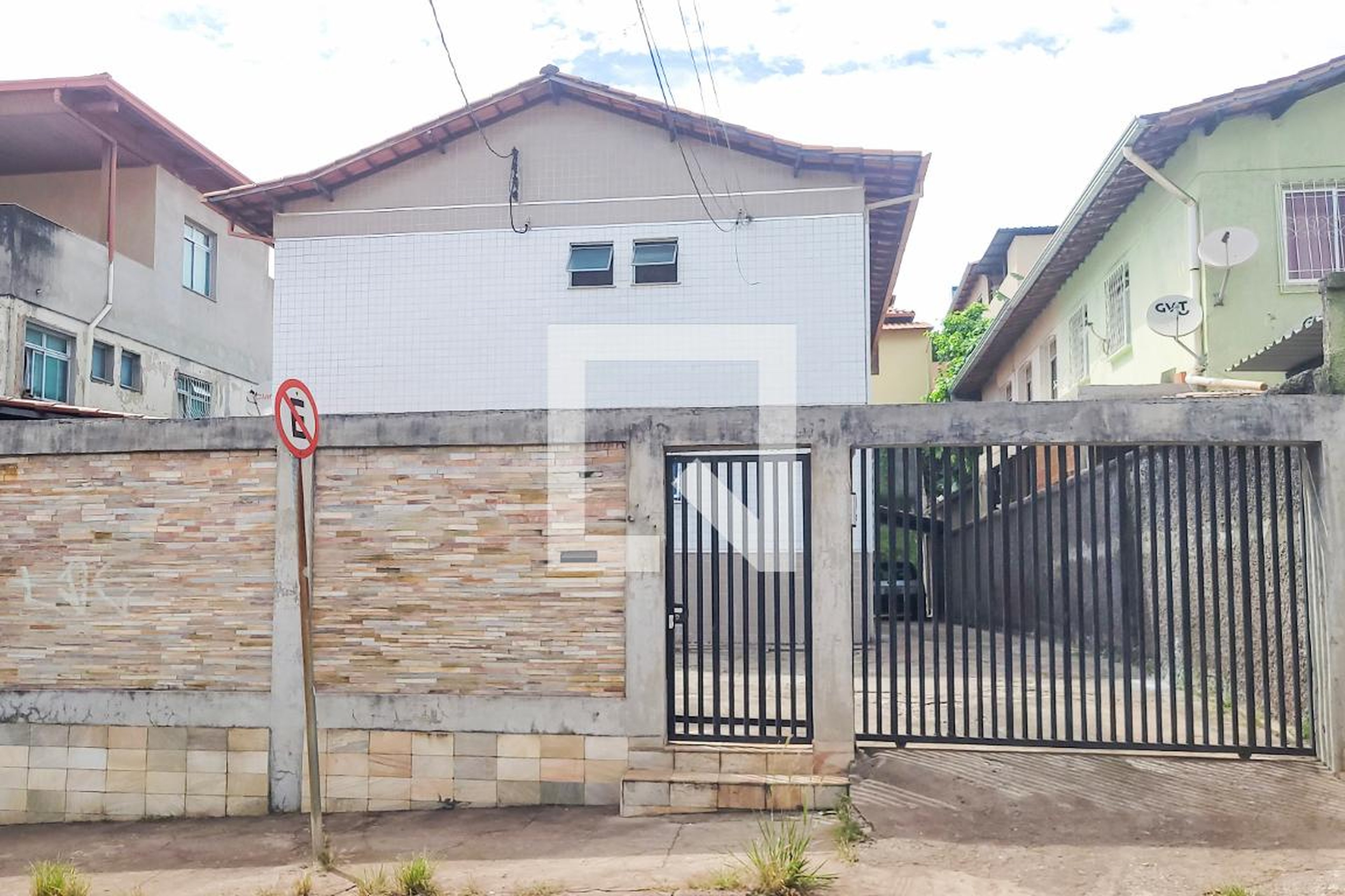 Fachada Condomínio em Rua Felisberta Francisca de Carvalho, 331