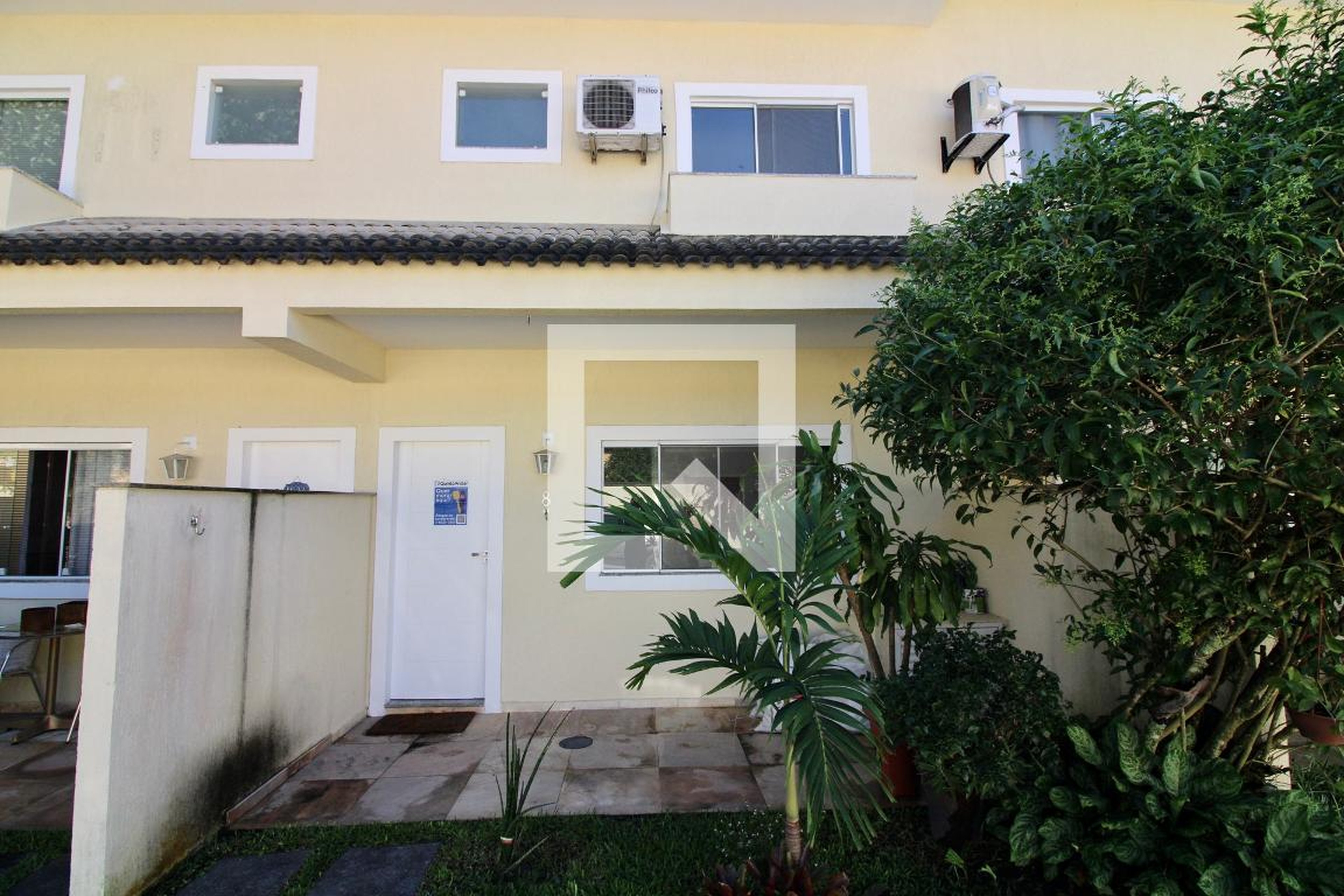 Fachada Condomínio em Rua Paulino Bazani, 88