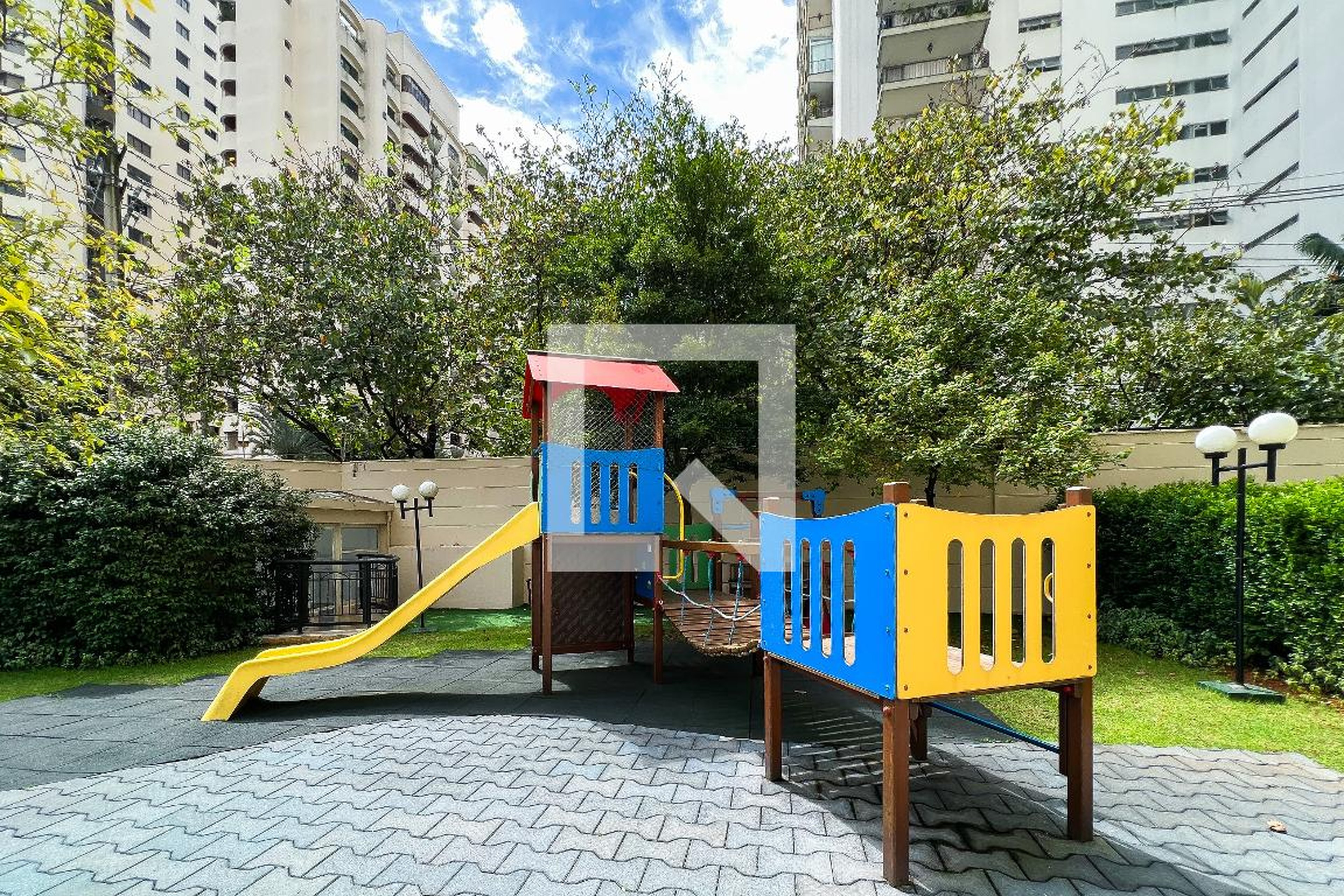 Playground - Avant Garde