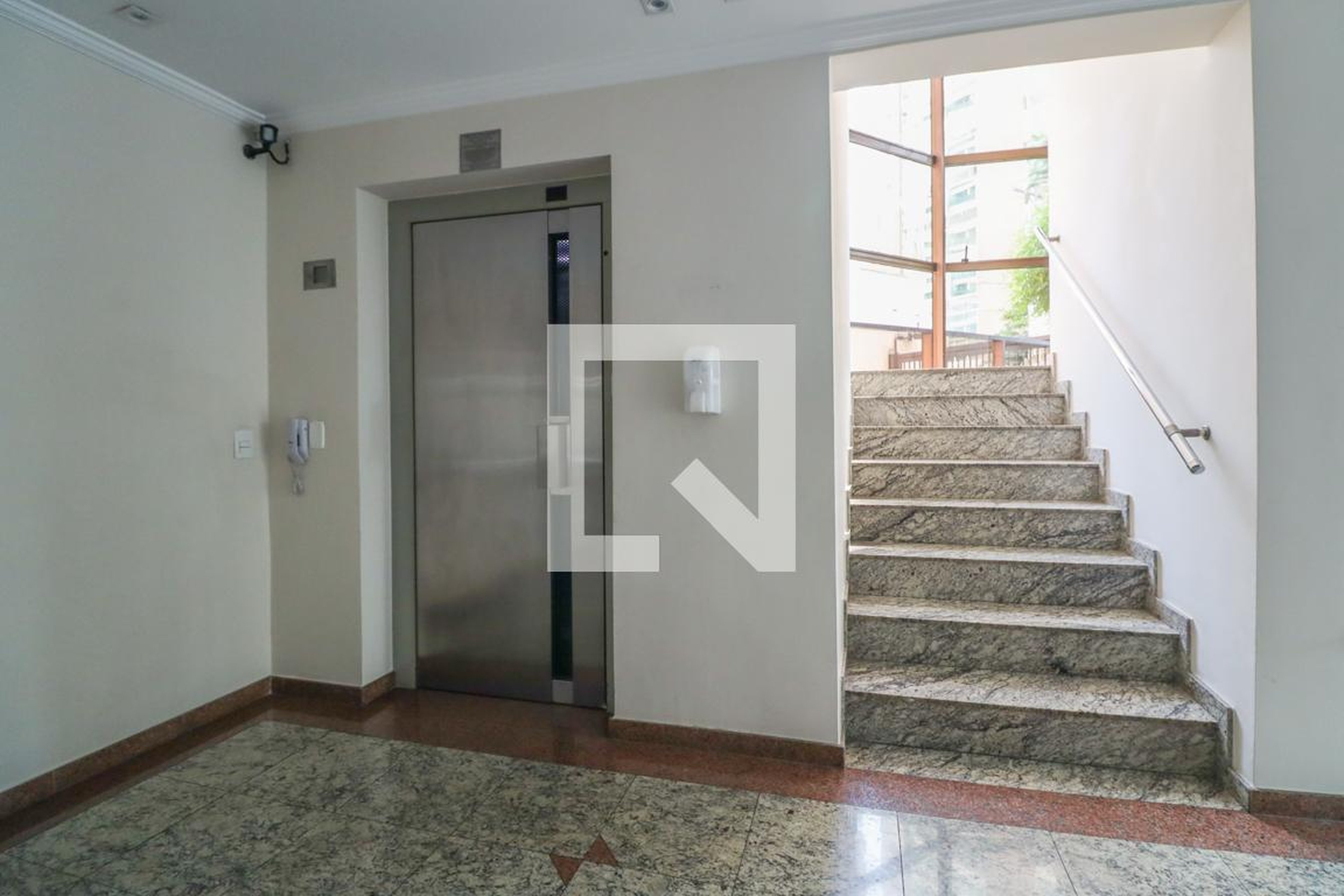 Elevador - Edifício Maison Euroville