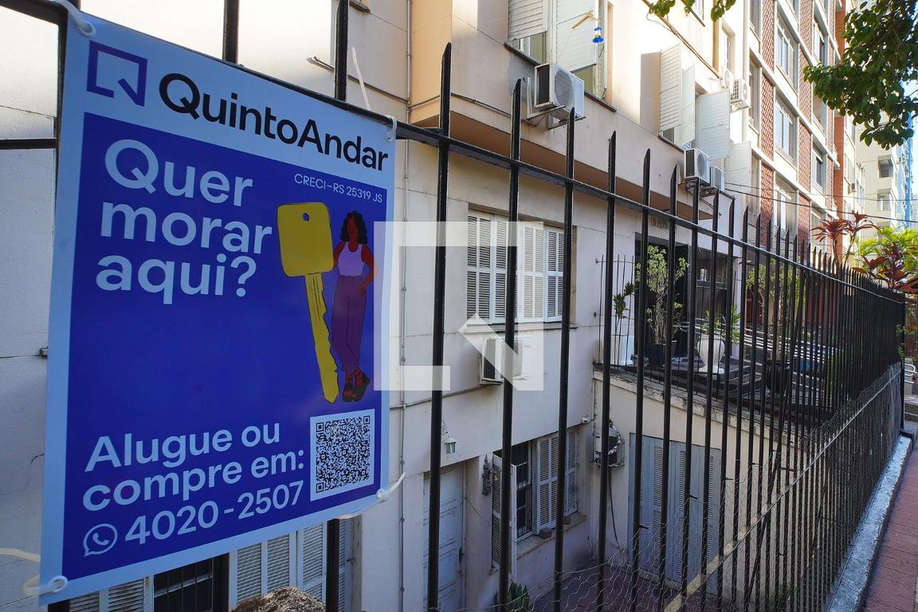 Fachada do Prédio Condomínio em Rua Coronel Fernando Machado, 865